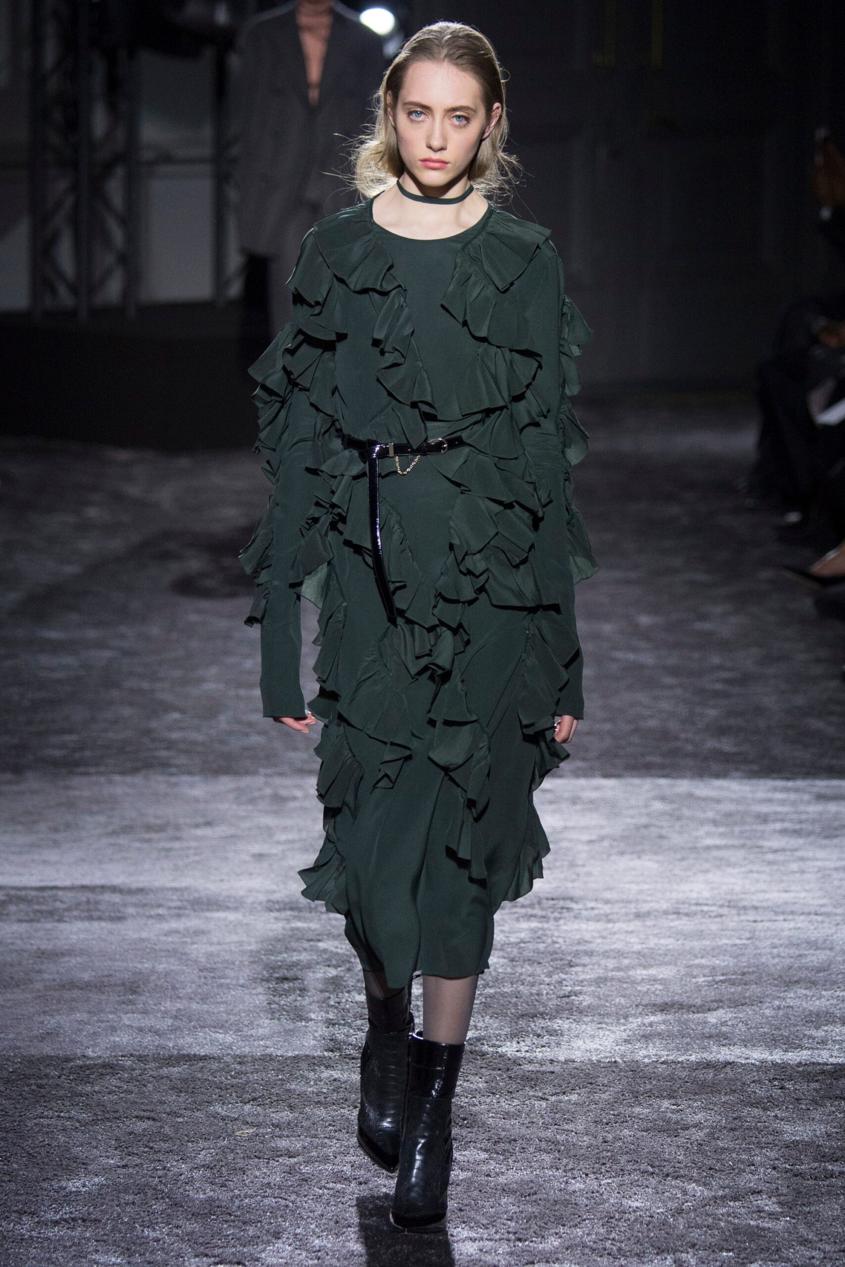 Nina Ricci F/W 16 Look 27