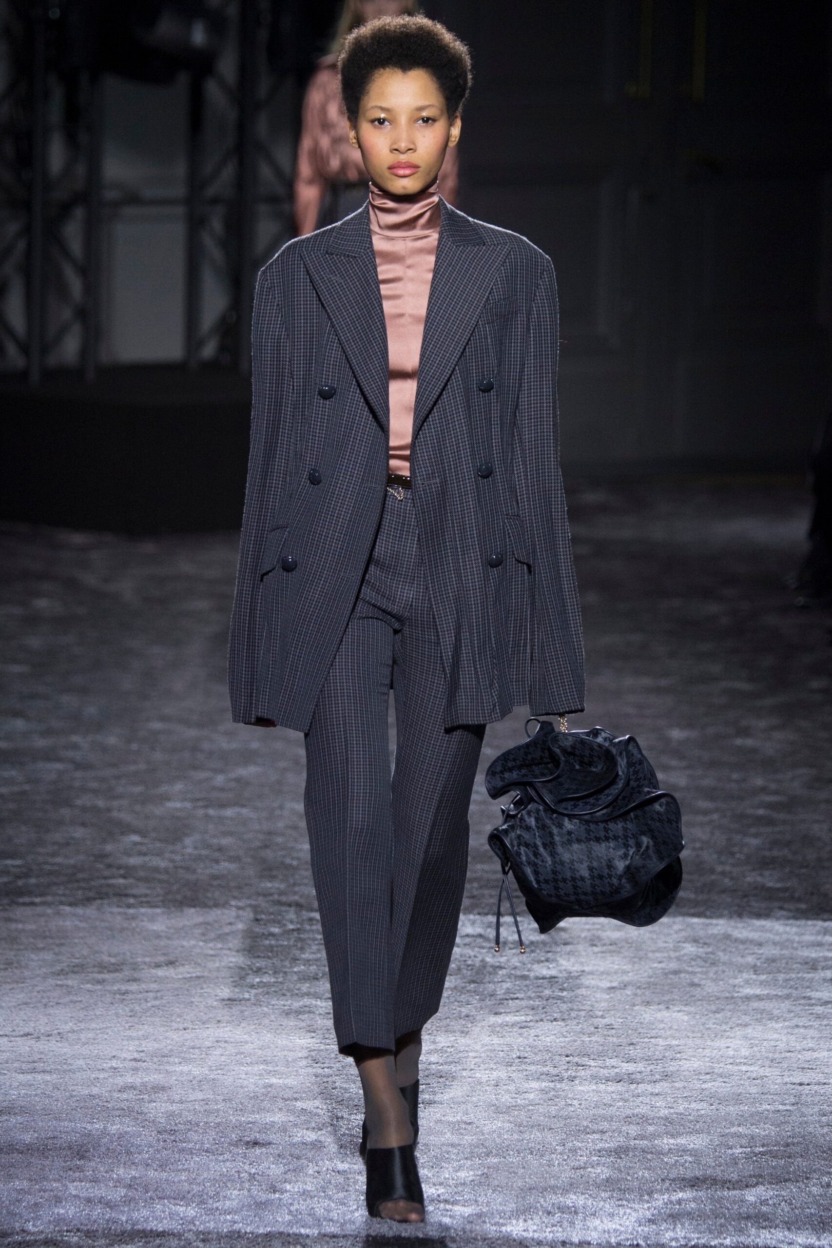 Nina Ricci F/W 16 Look 28