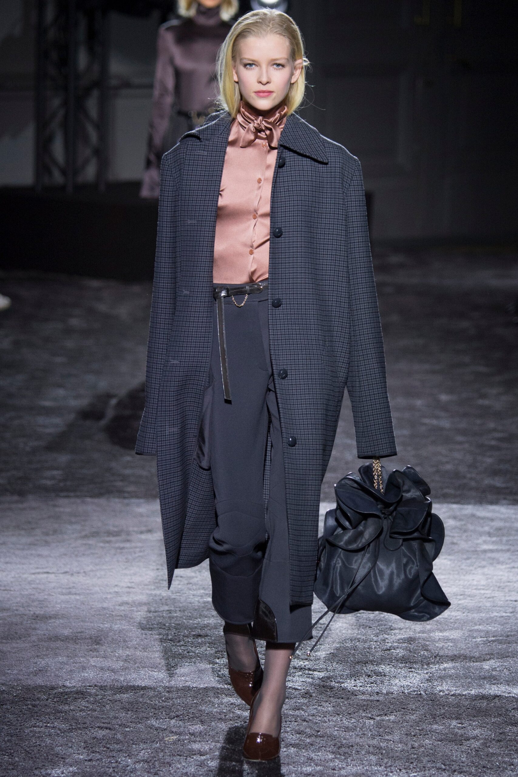 Nina Ricci F/W 16 Look 30