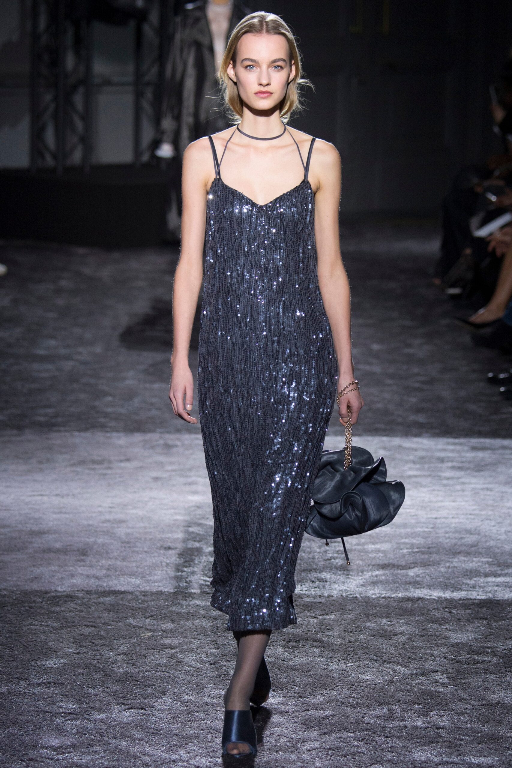 Nina Ricci F/W 16 Look 32