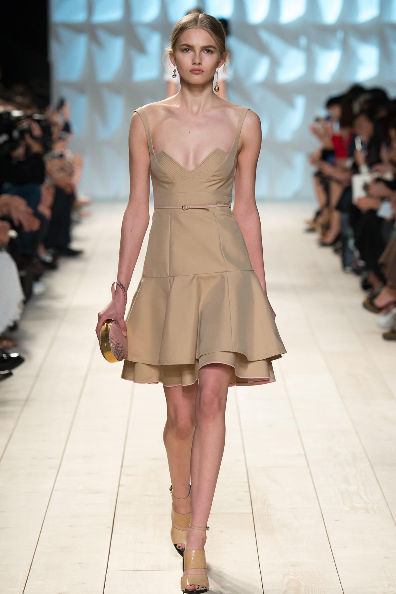 Nina Ricci S/S 15 Look 7