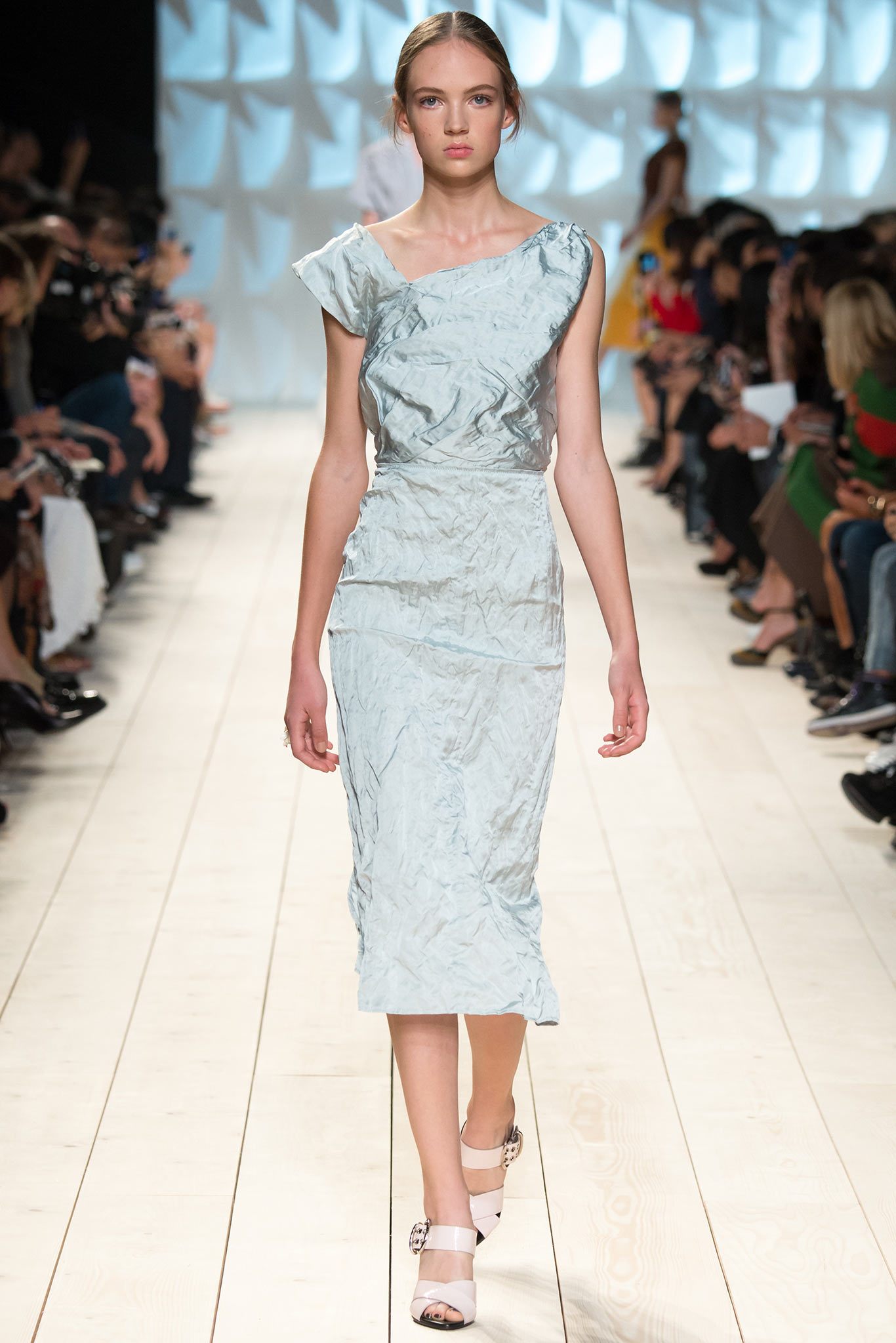 Nina Ricci S/S 15 Look 17