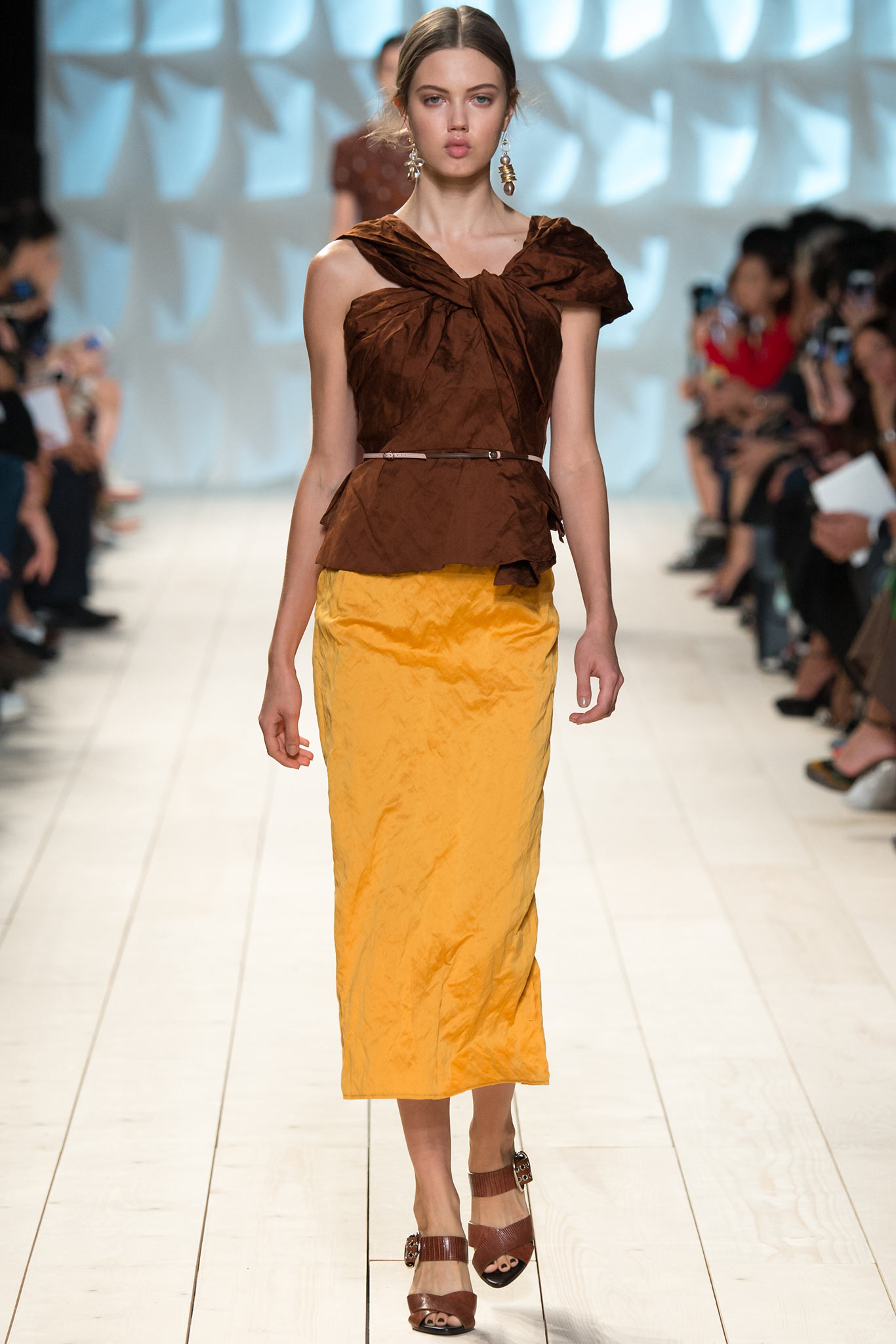Nina Ricci S/S 15 Look 19