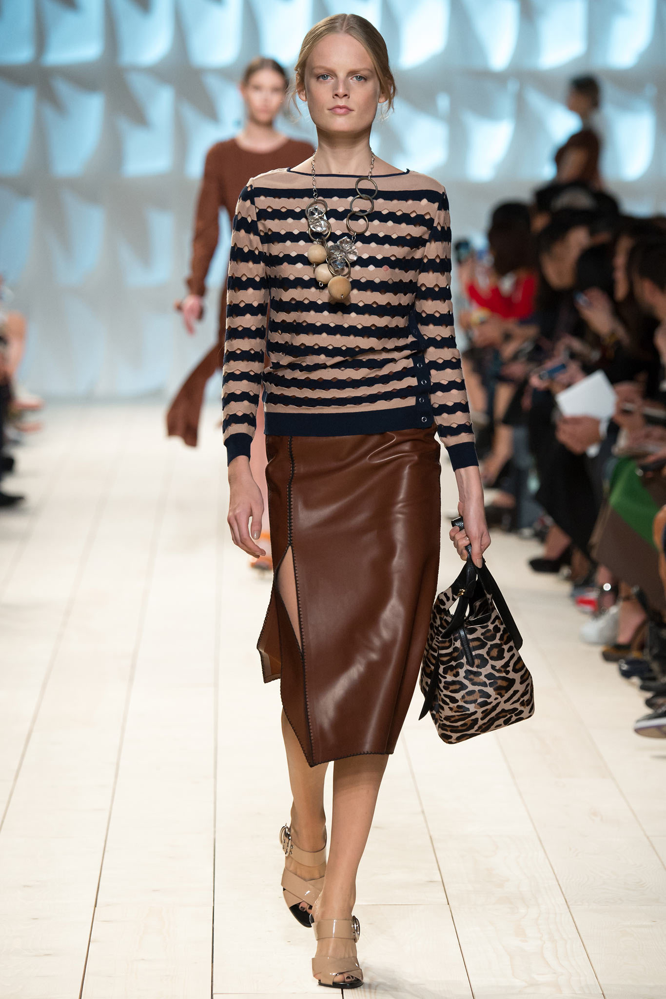 Nina Ricci S/S 15 Look 22