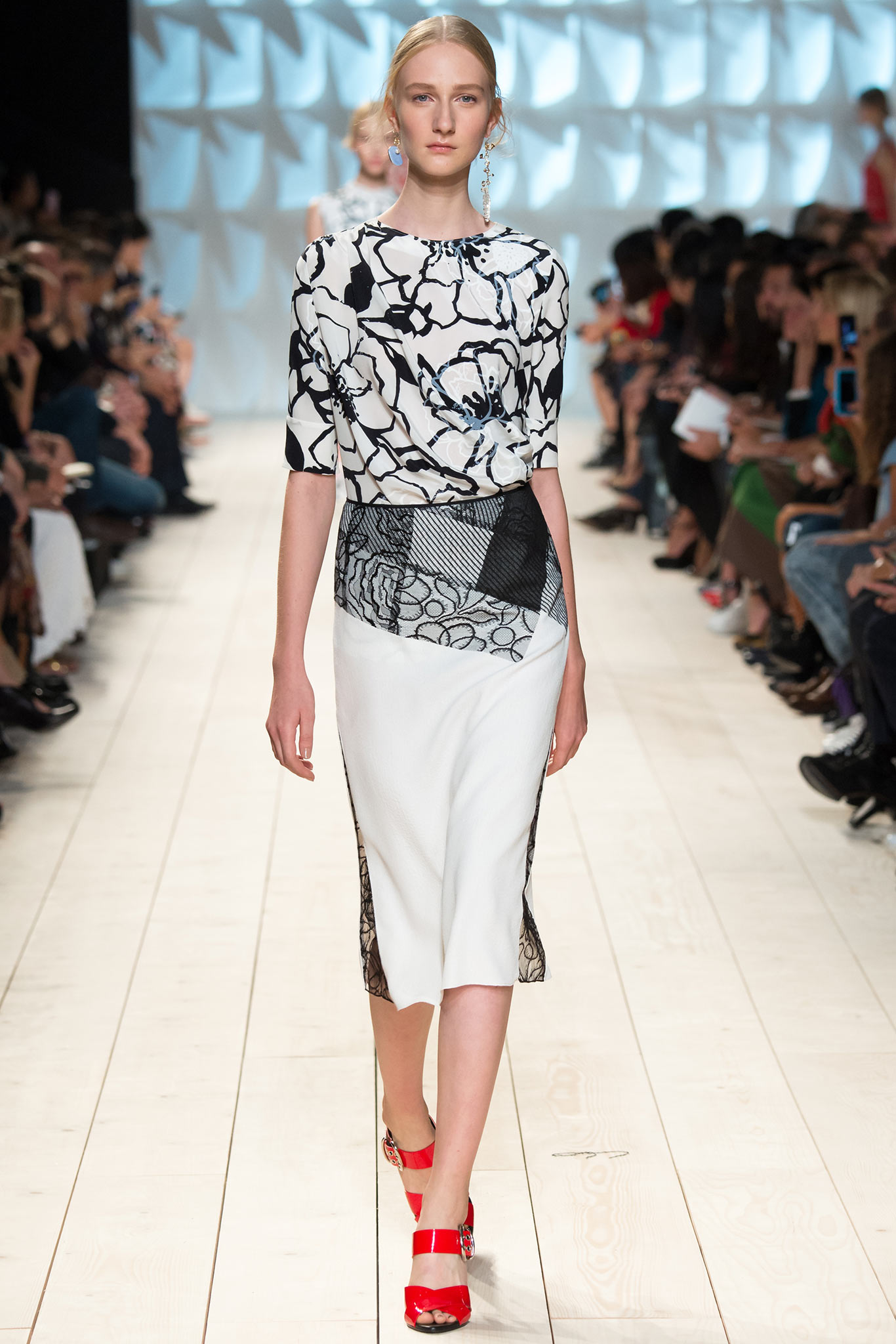 Nina Ricci S/S 15 Look 33