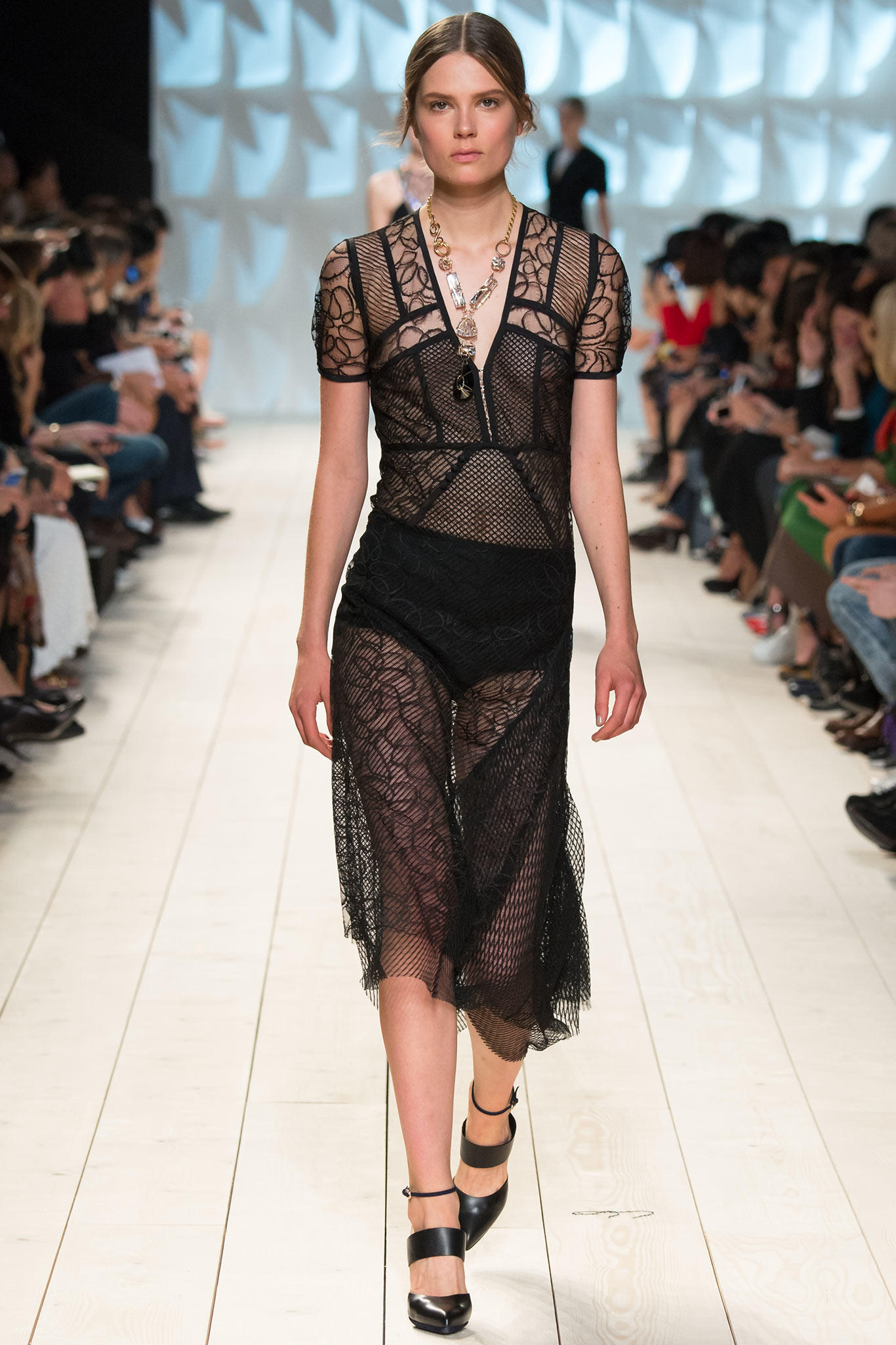 Nina Ricci S/S 15 Look 41