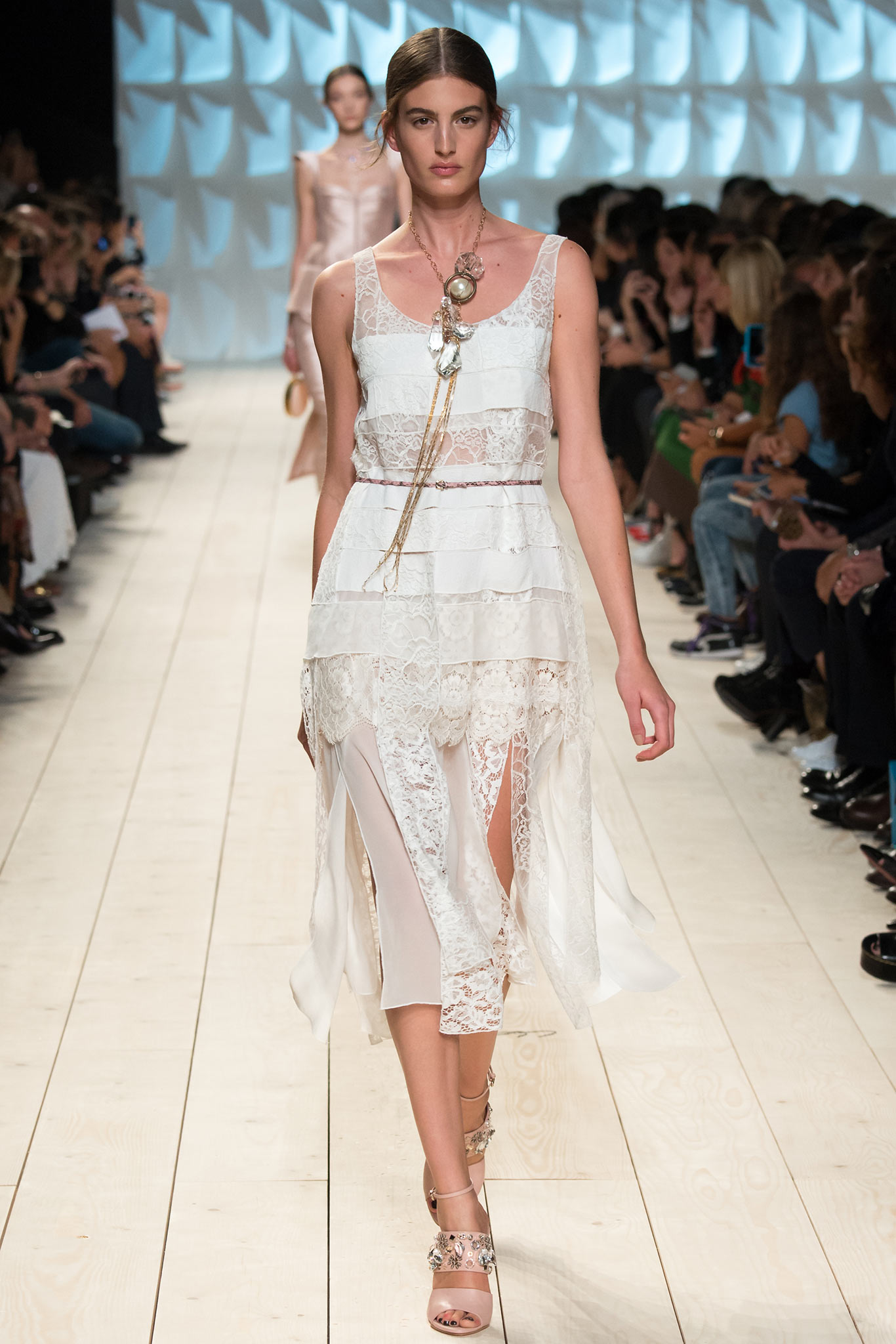 Nina Ricci S/S 15 Look 46
