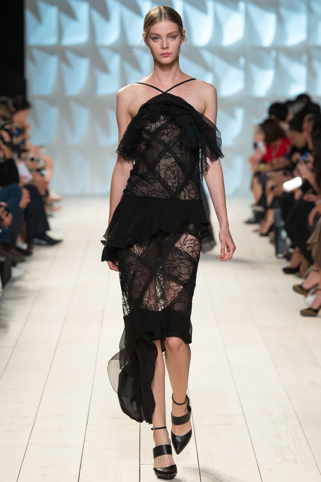 Nina Ricci S/S 15 Look 55