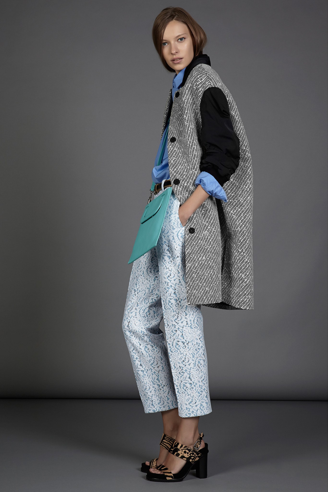 No. 21 Resort 15 Look 6
