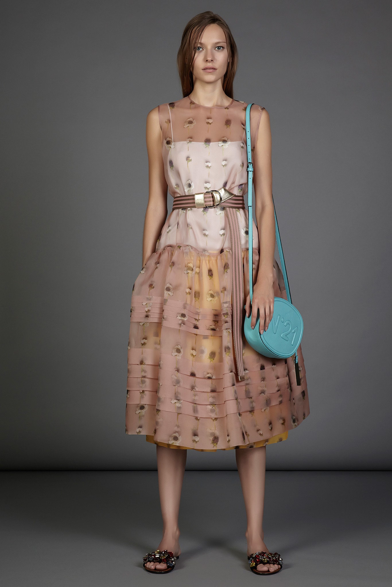 No. 21 Resort 15 Look 34