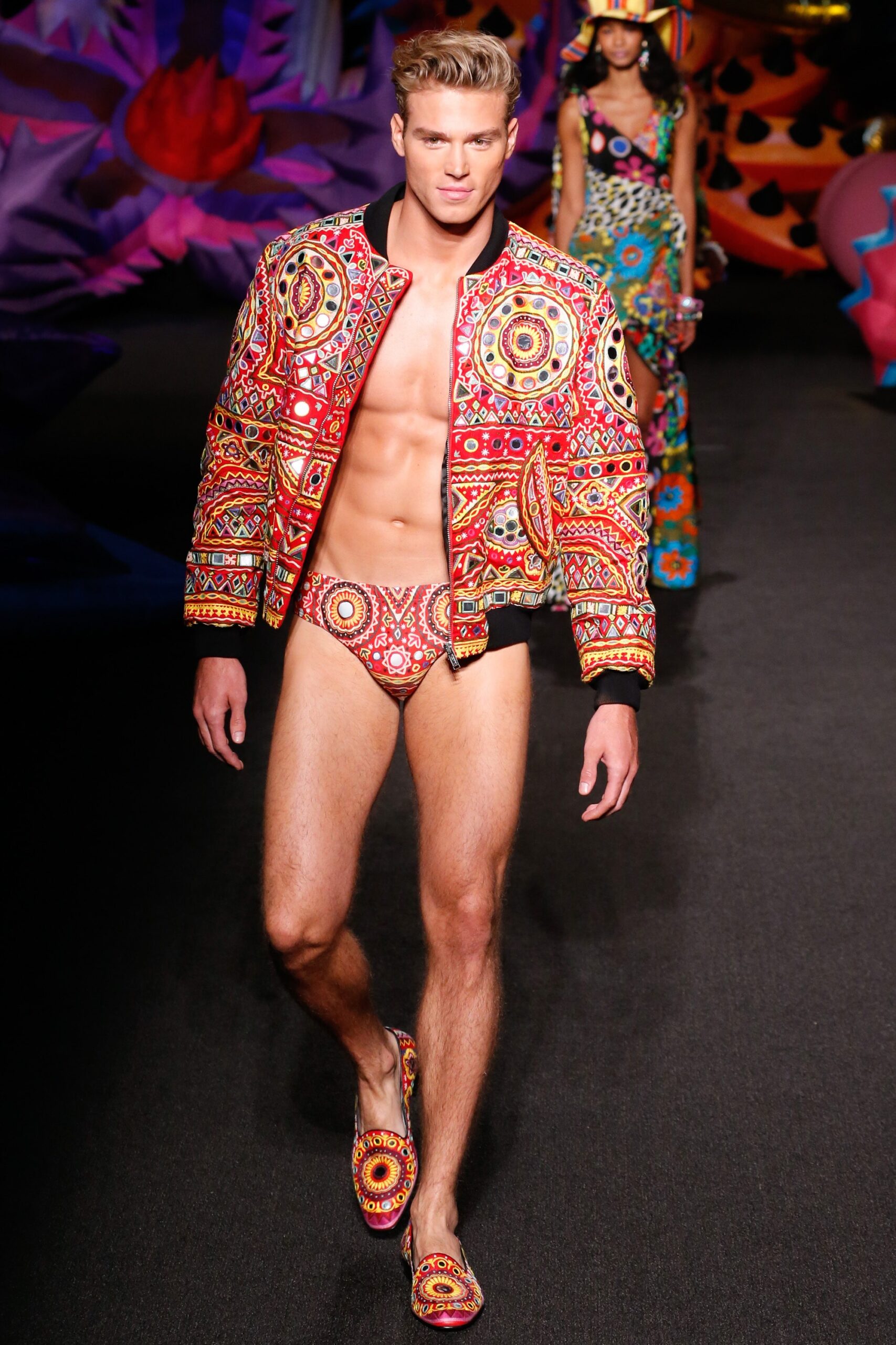 Moschino S/S 17 Menswear Look 11