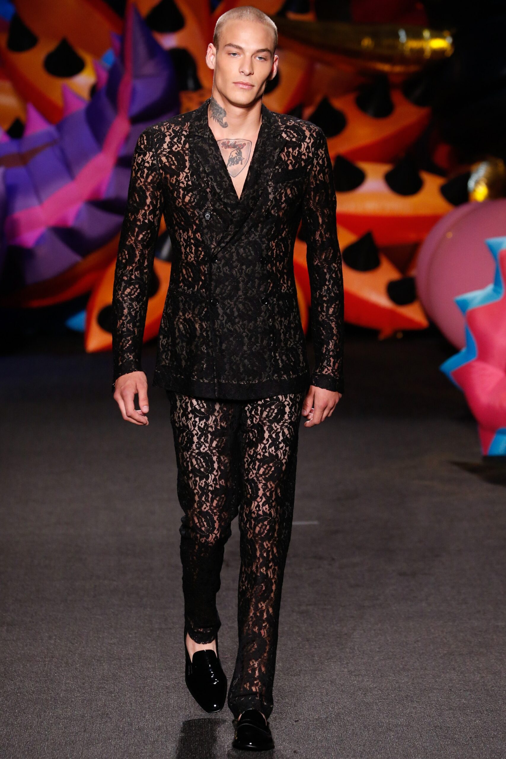 Moschino S/S 17 Menswear Look 21