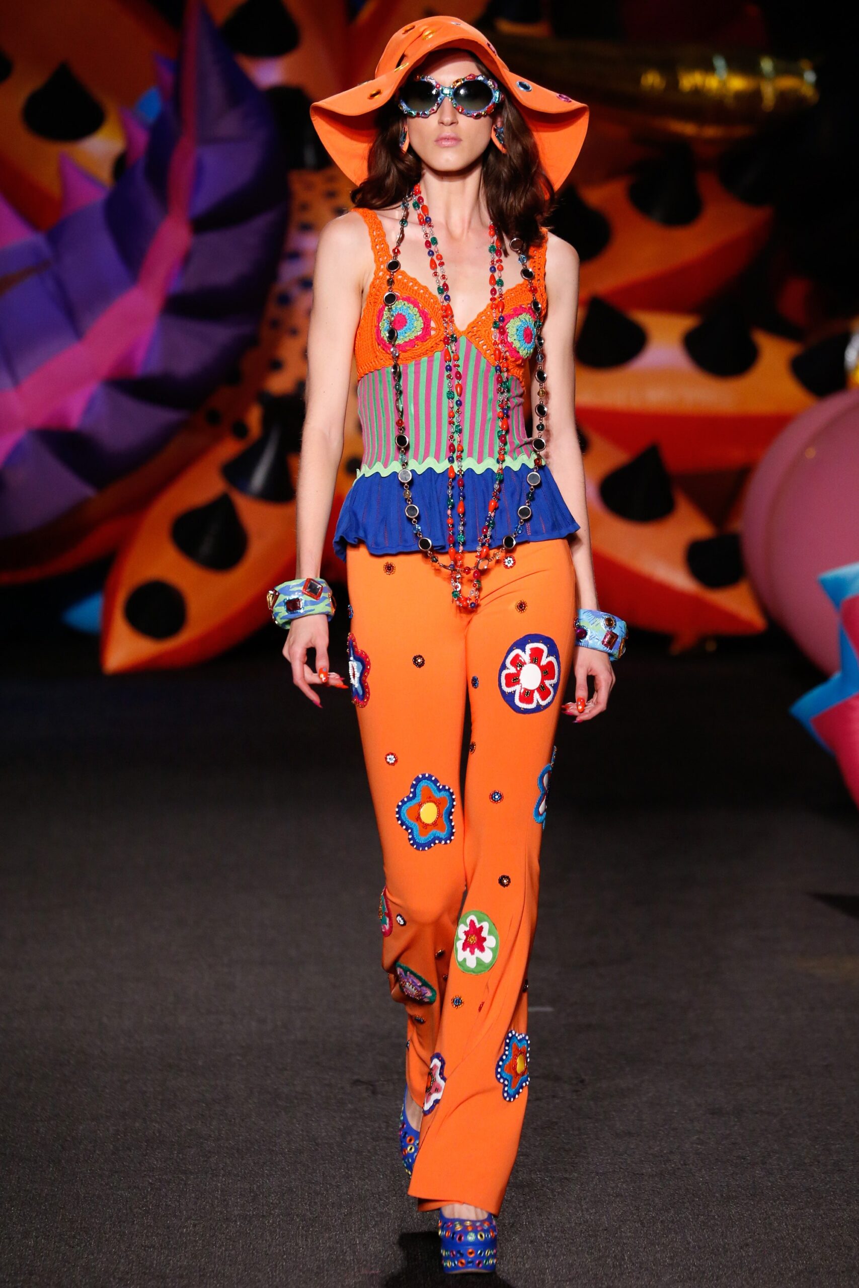 Moschino S/S 17 Menswear Look 35