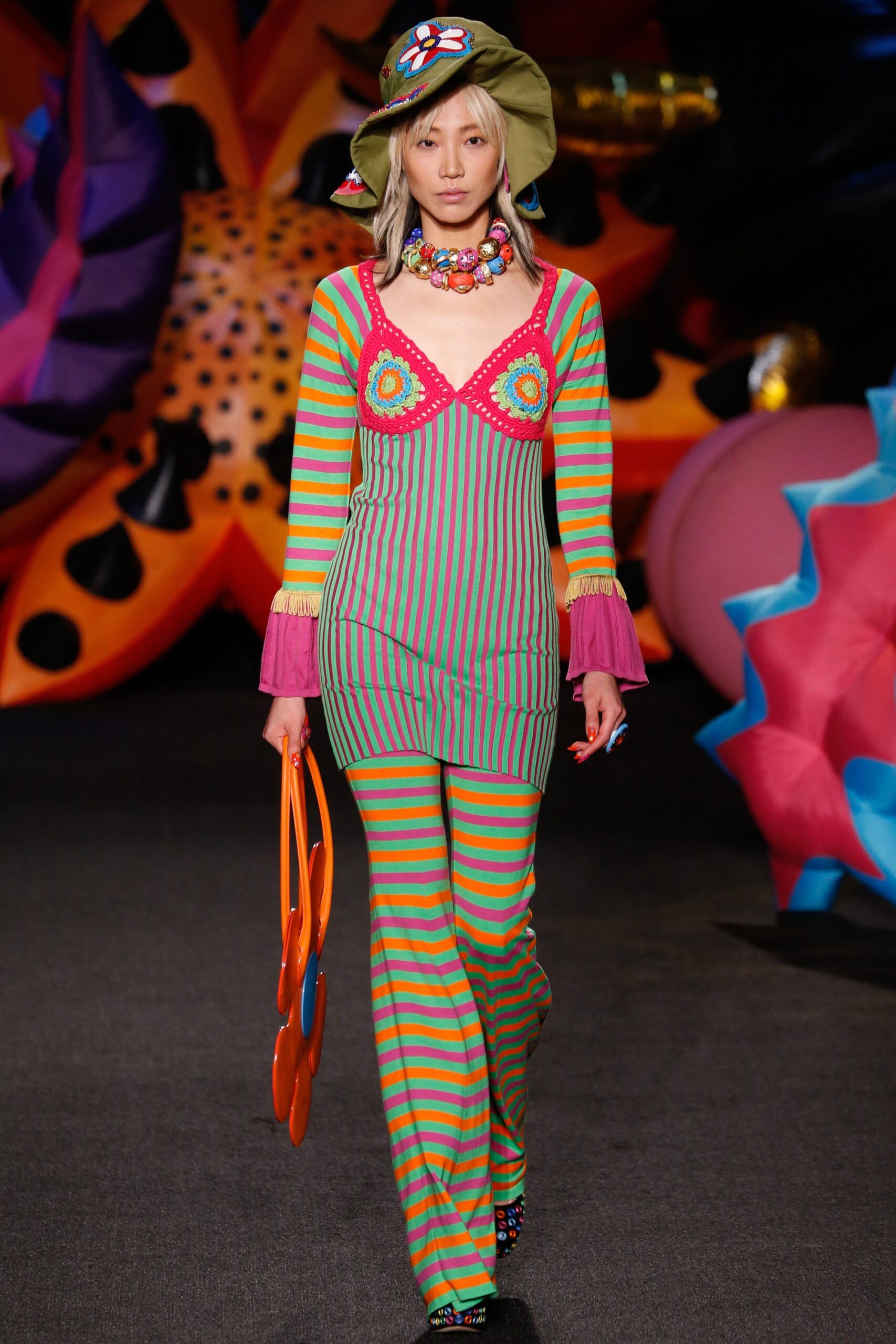 Moschino S/S 17 Menswear Look 49