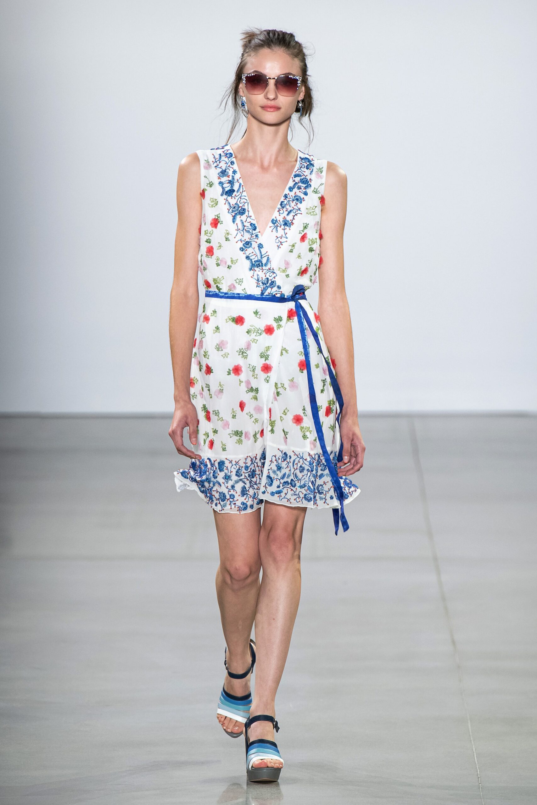 Nicole Miller S/S 20 Look 12
