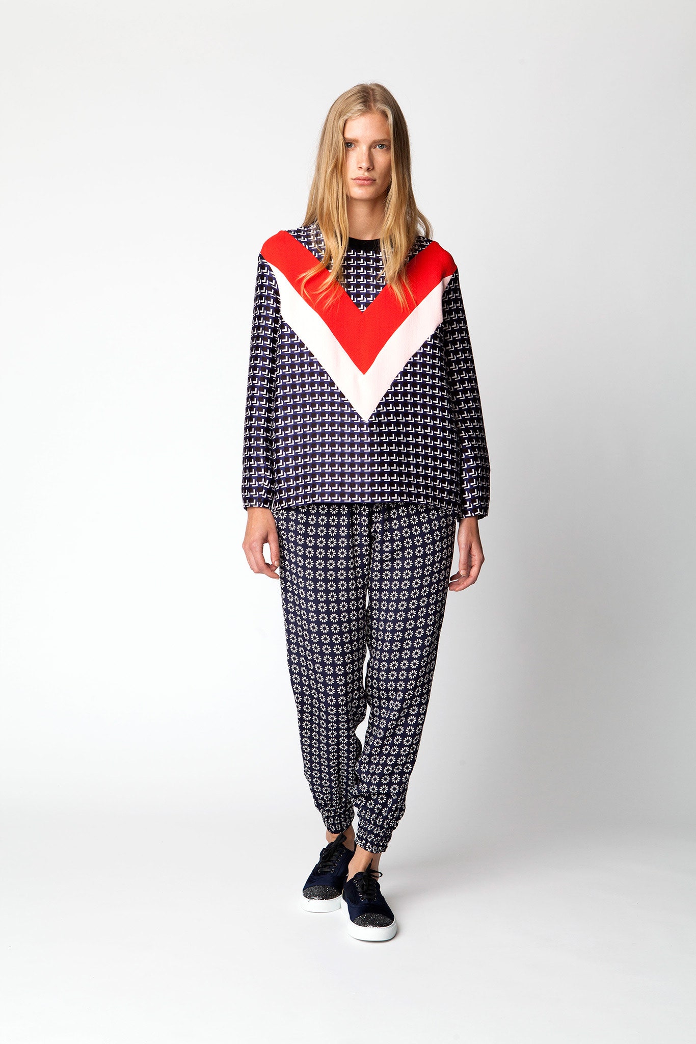 Mother of Pearl Resort 15 Look 2