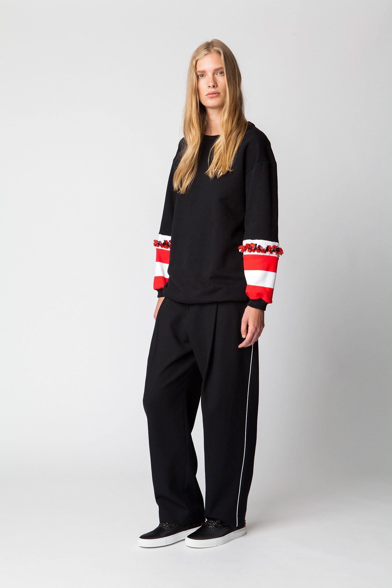 Mother of Pearl Resort 15 Look 3