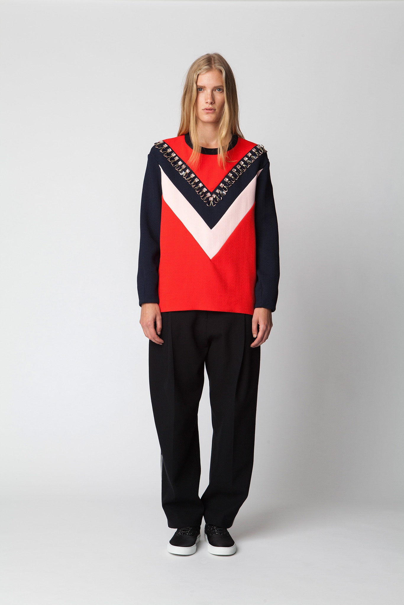 Mother of Pearl Resort 15 Look 6