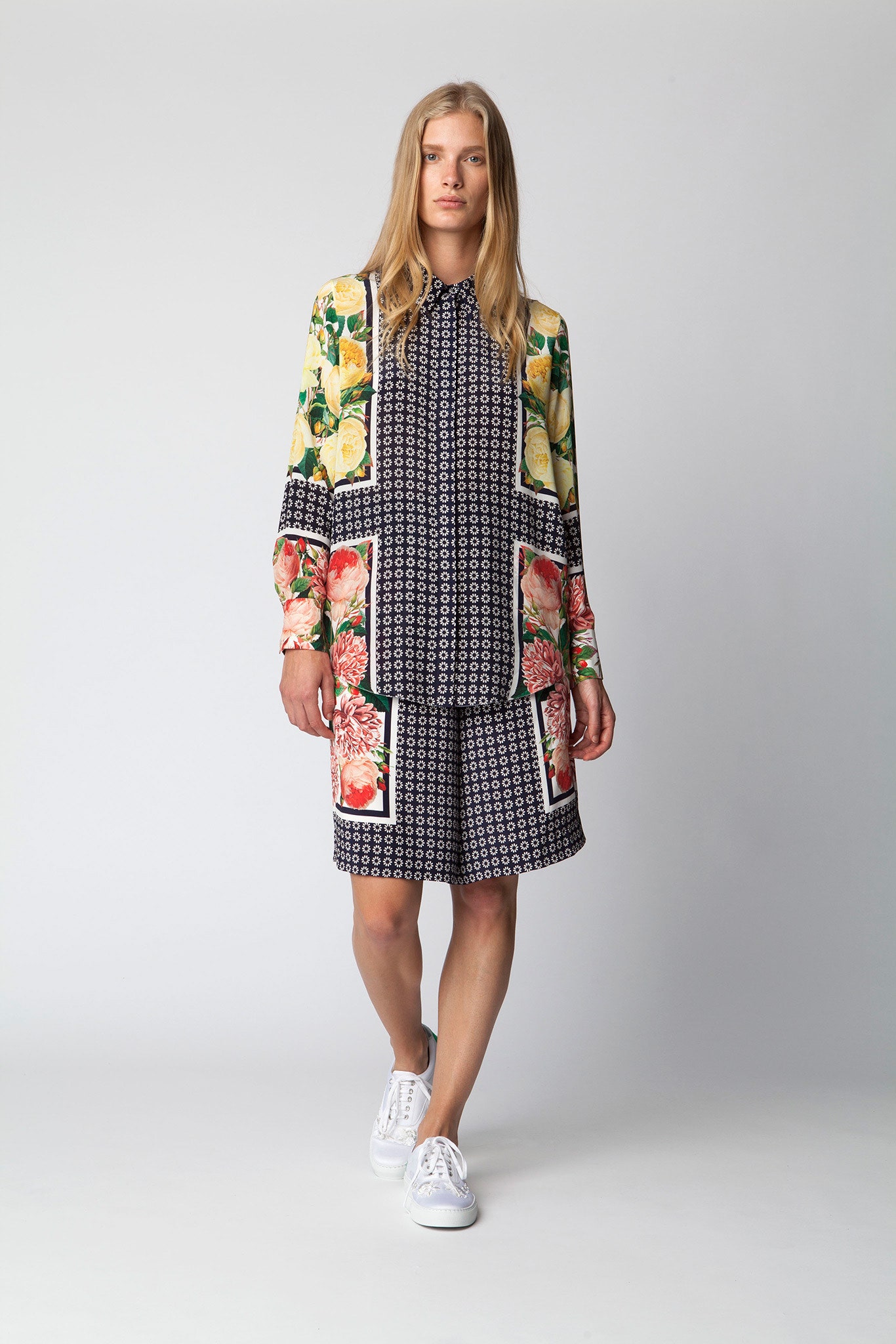 Mother of Pearl Resort 15 Look 9