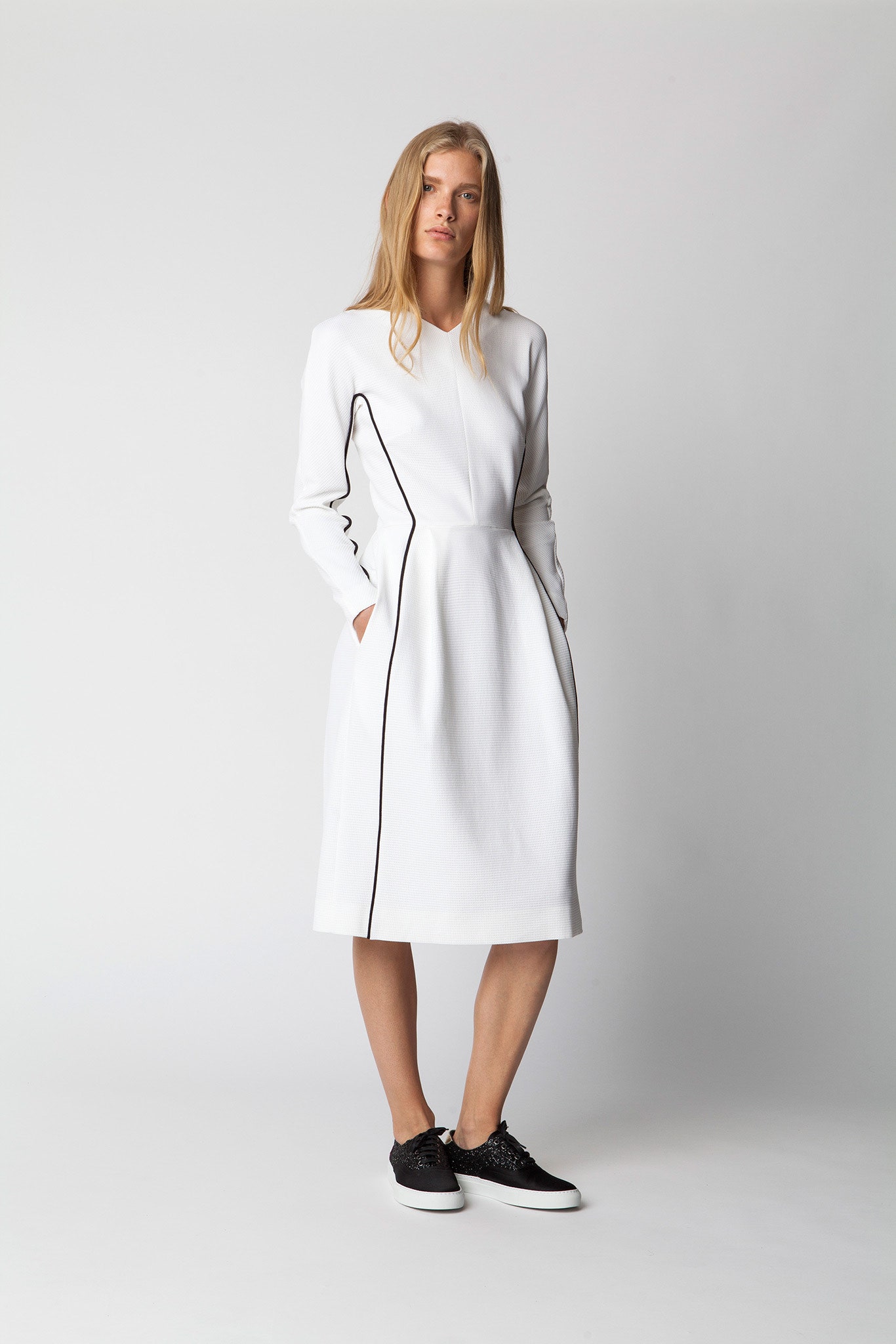 Mother of Pearl Resort 15 Look 19