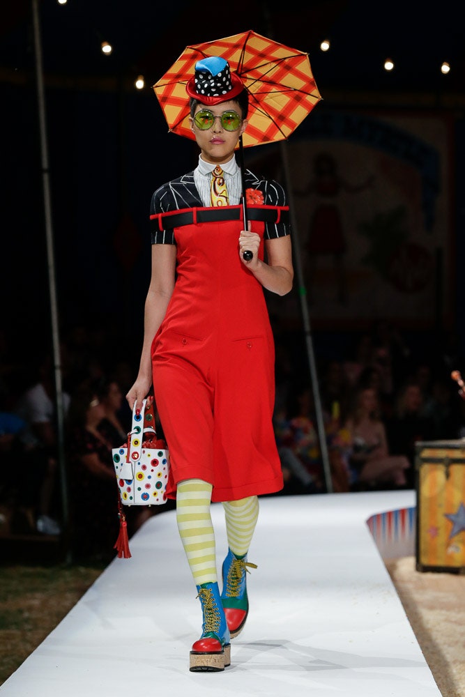 Moschino S/S 19 Menswear Look 4