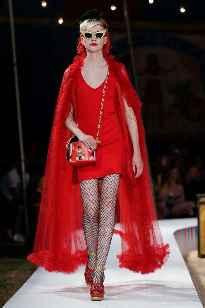 Moschino S/S 19 Menswear Look 11