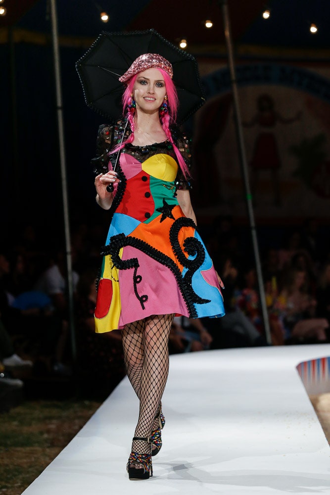 Moschino S/S 19 Menswear Look 20