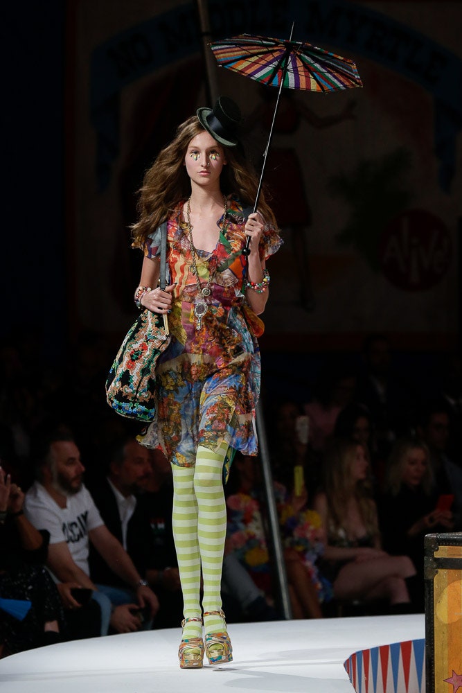 Moschino S/S 19 Menswear Look 25