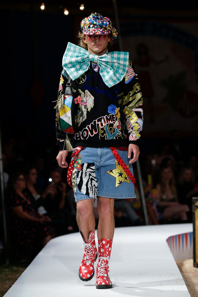 Moschino S/S 19 Menswear Look 28