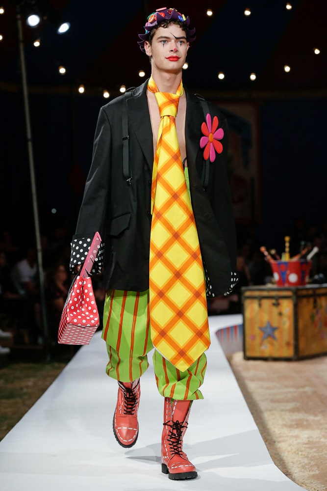 Moschino S/S 19 Menswear Look 51