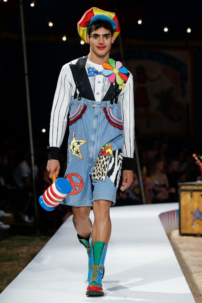 Moschino S/S 19 Menswear Look 59