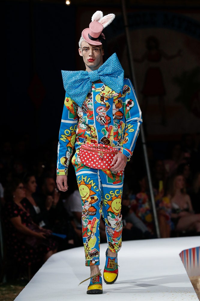 Moschino S/S 19 Menswear Look 64