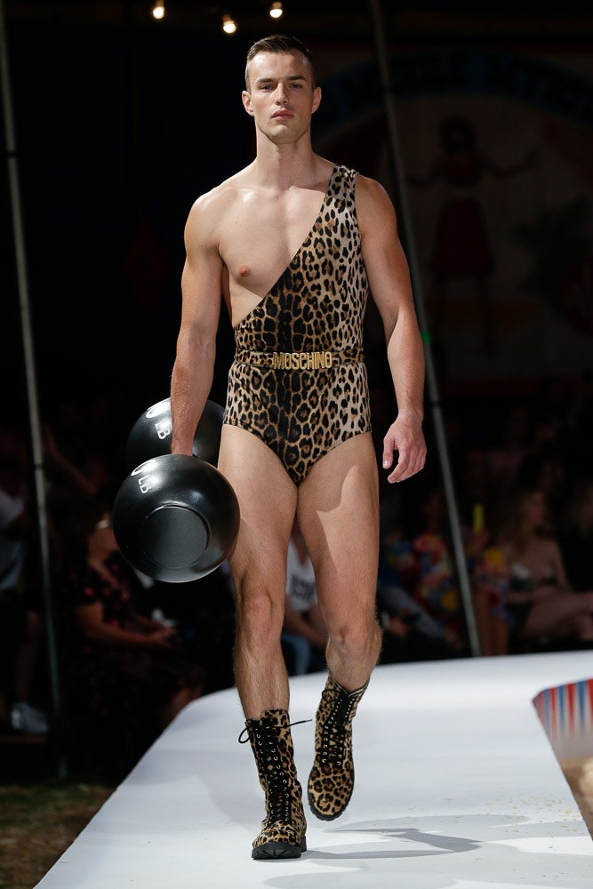 Moschino S/S 19 Menswear Look 67