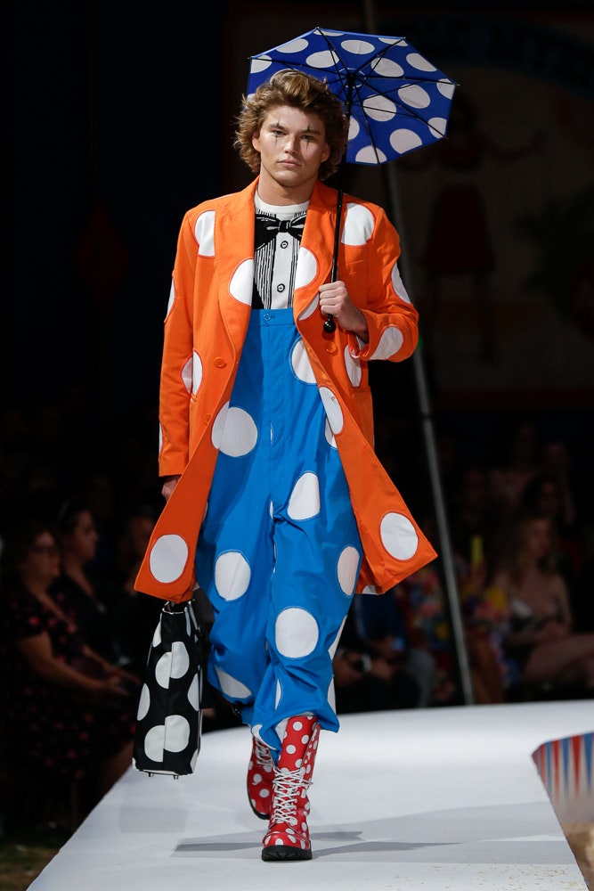 Moschino S/S 19 Menswear Look 76