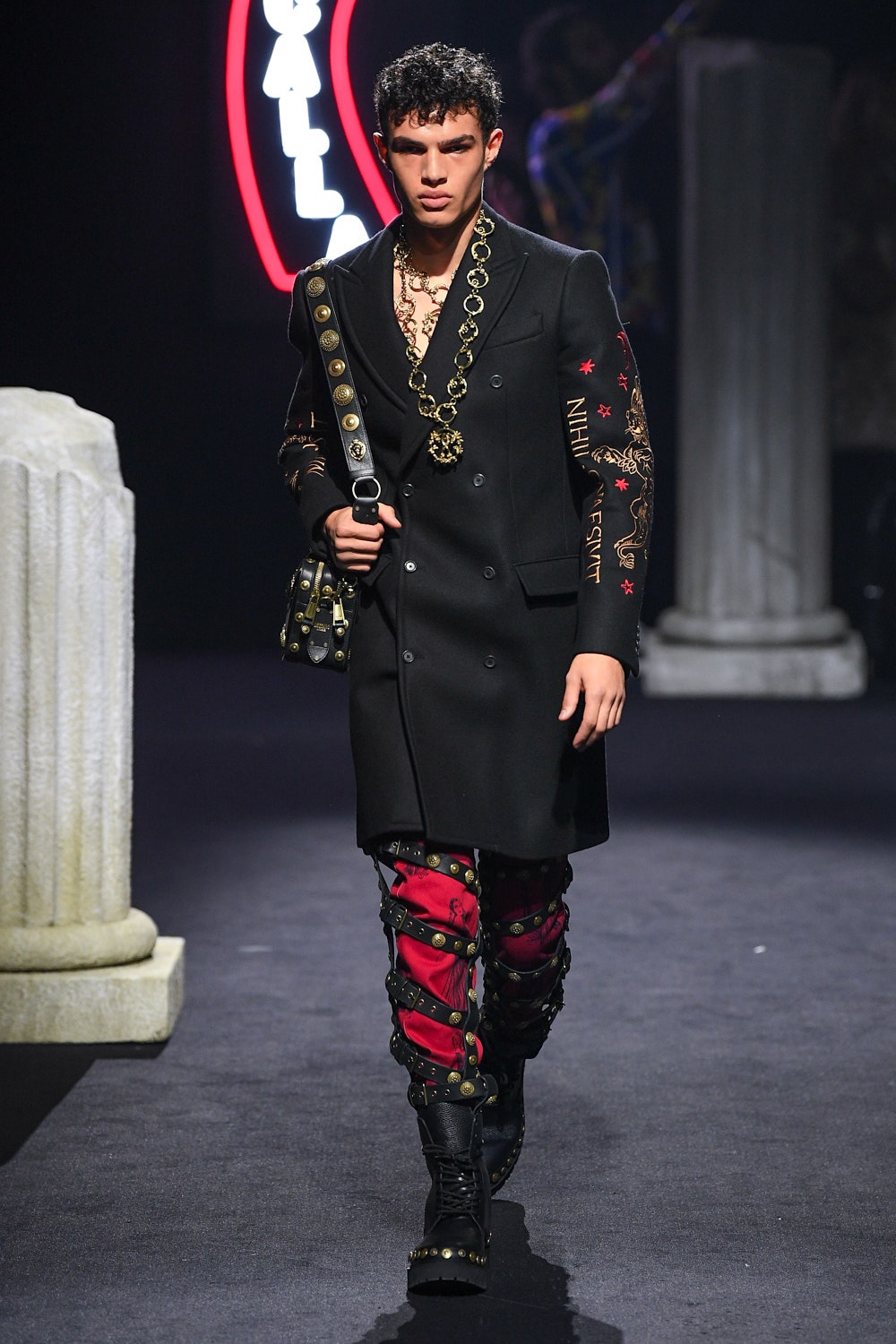Moschino F/W 19 Menswear Look 5