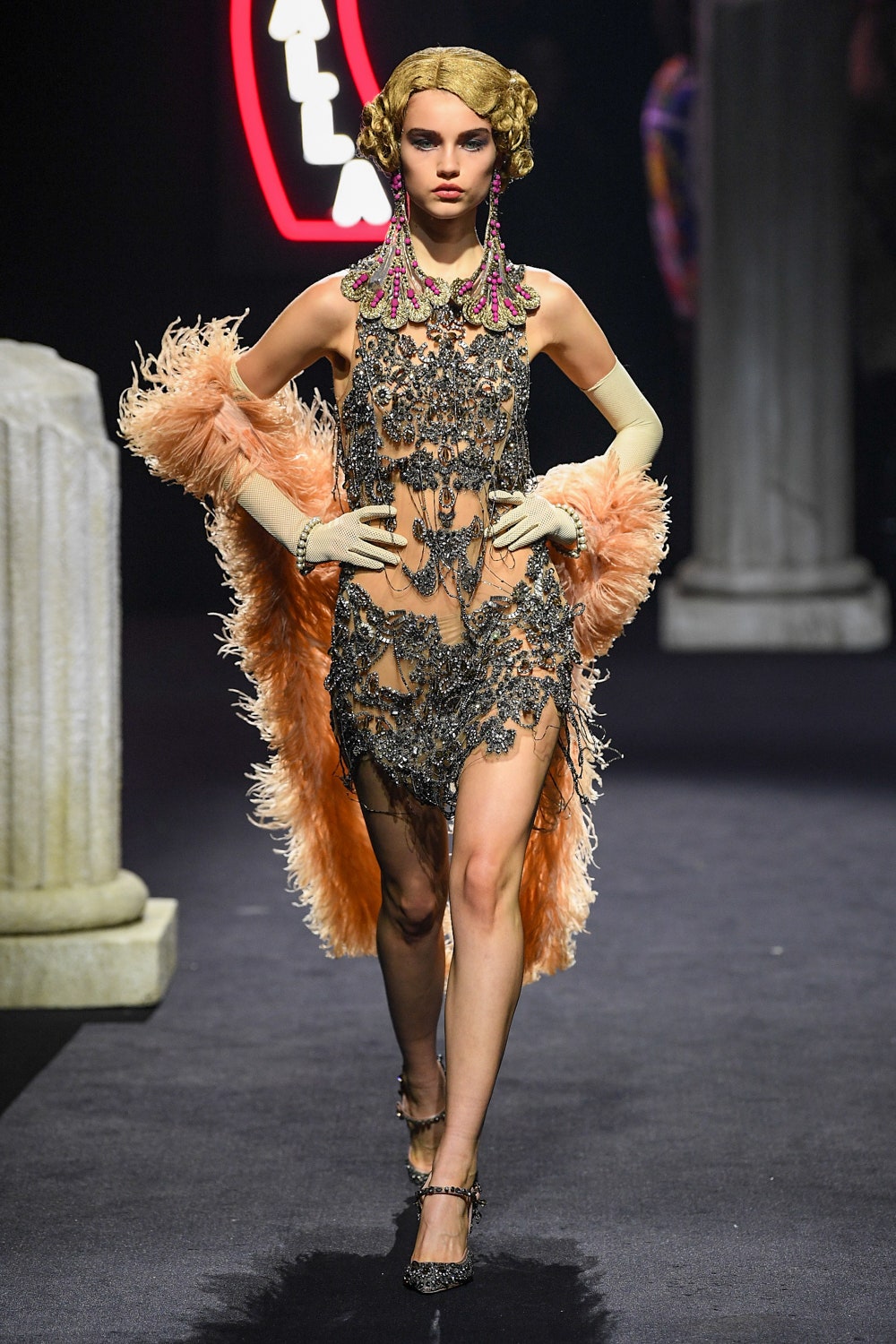 Moschino F/W 19 Menswear Look 33