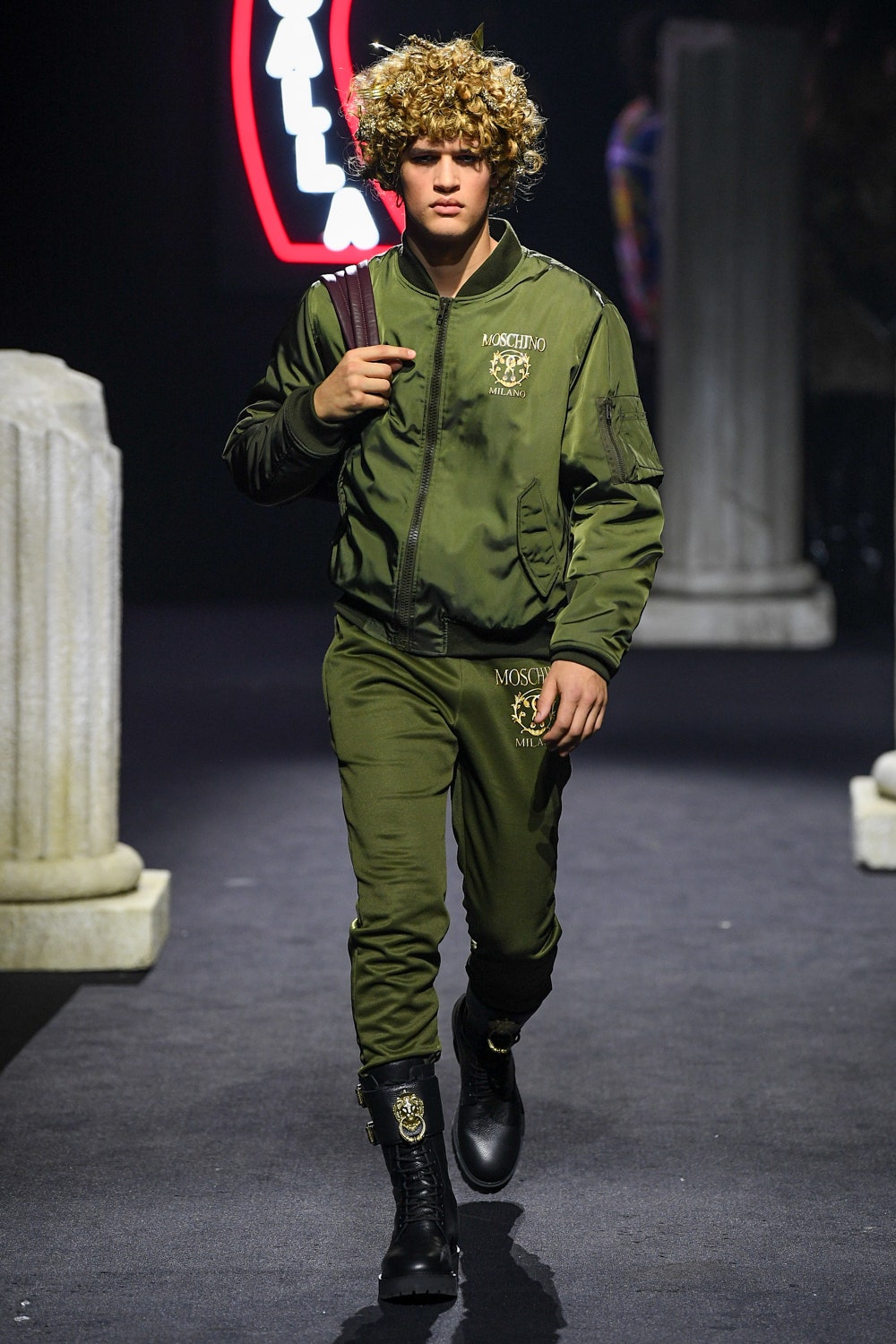Moschino F/W 19 Menswear Look 35