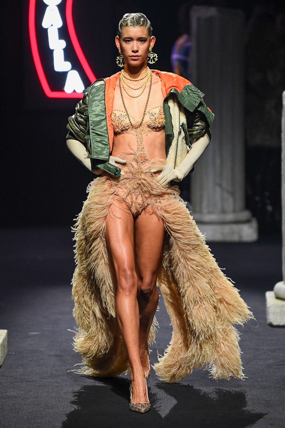 Moschino F/W 19 Menswear Look 39