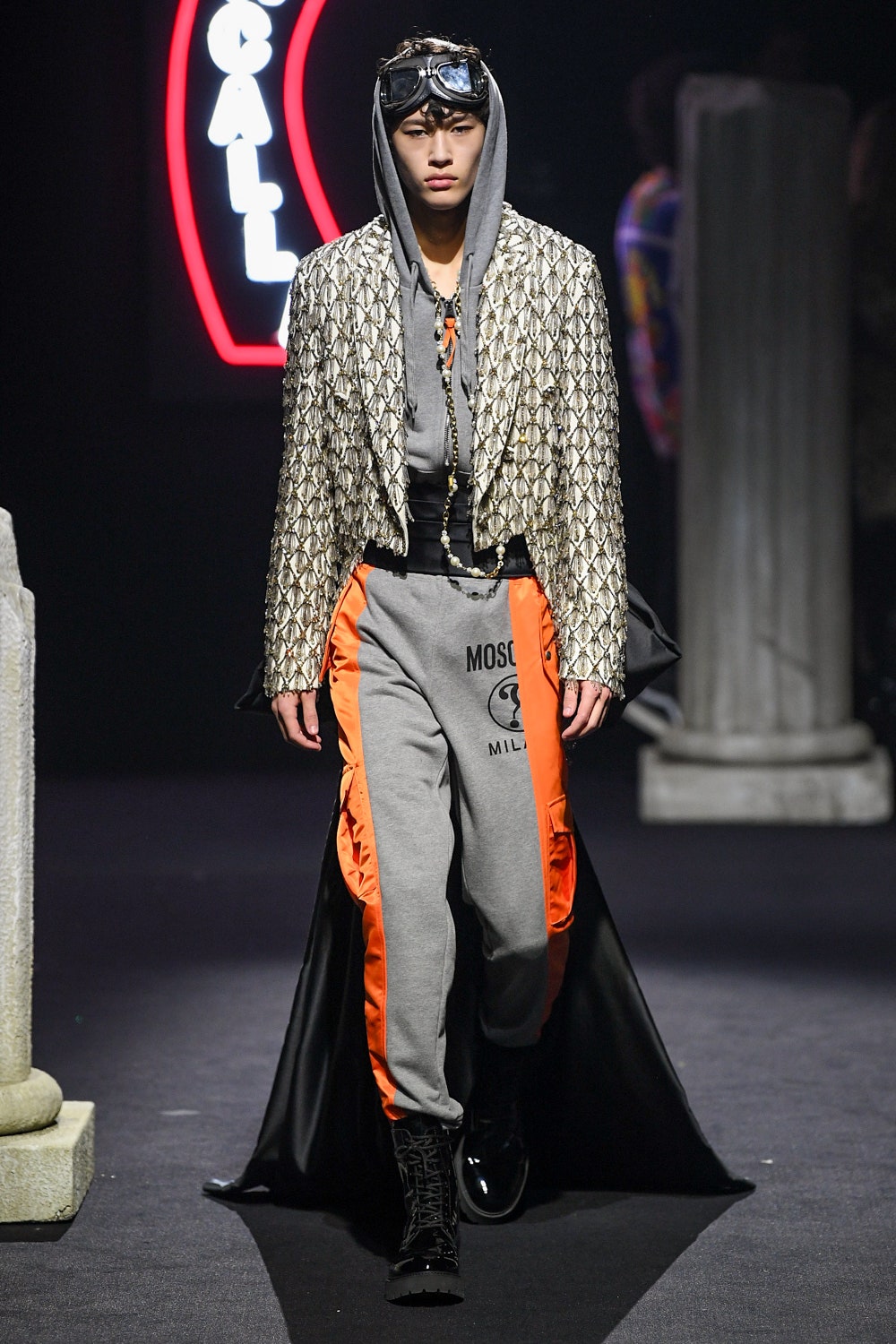 Moschino F/W 19 Menswear Look 40
