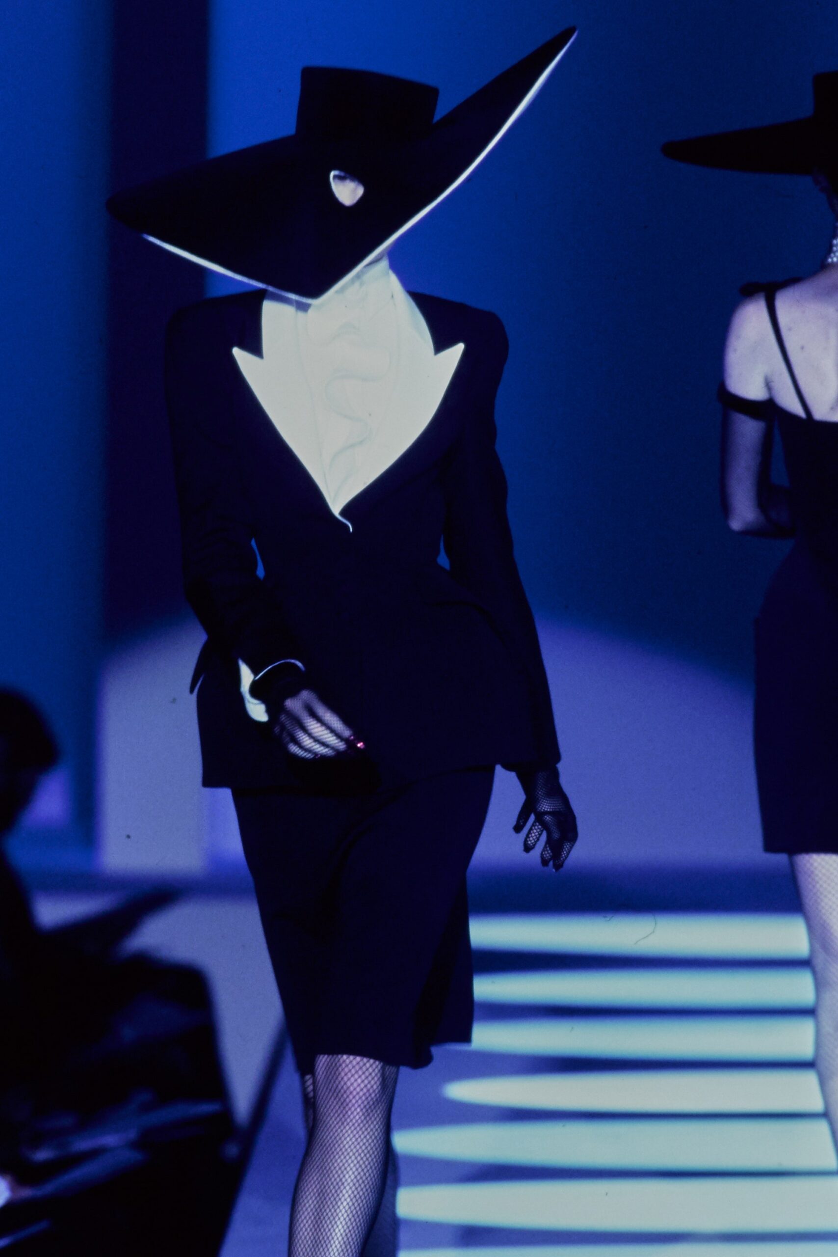 Mugler S/S 97 Couture Look 16
