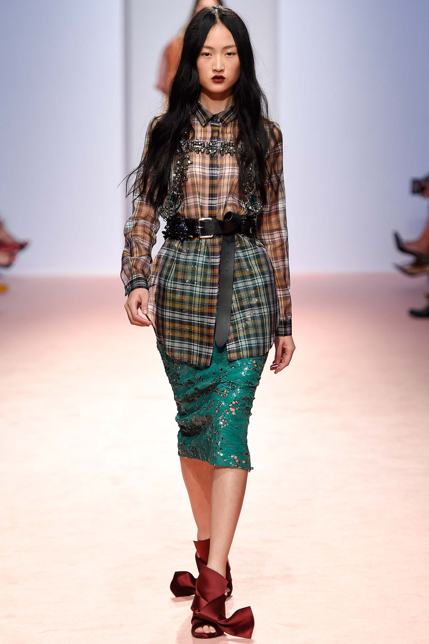 No. 21 S/S 15 Look 8