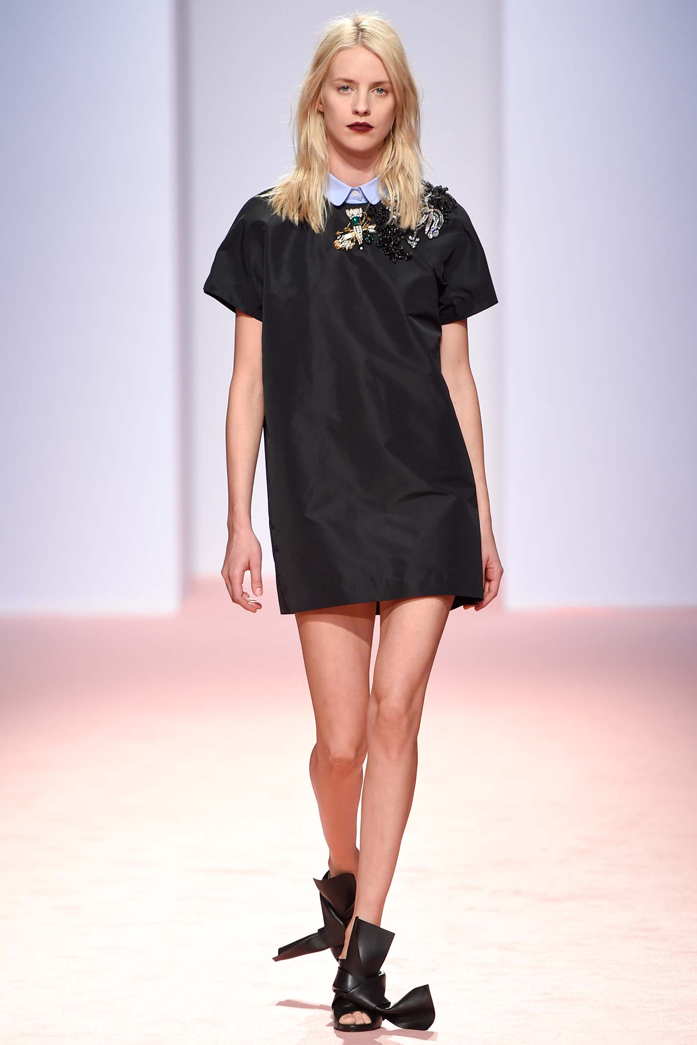 No. 21 S/S 15 Look 14
