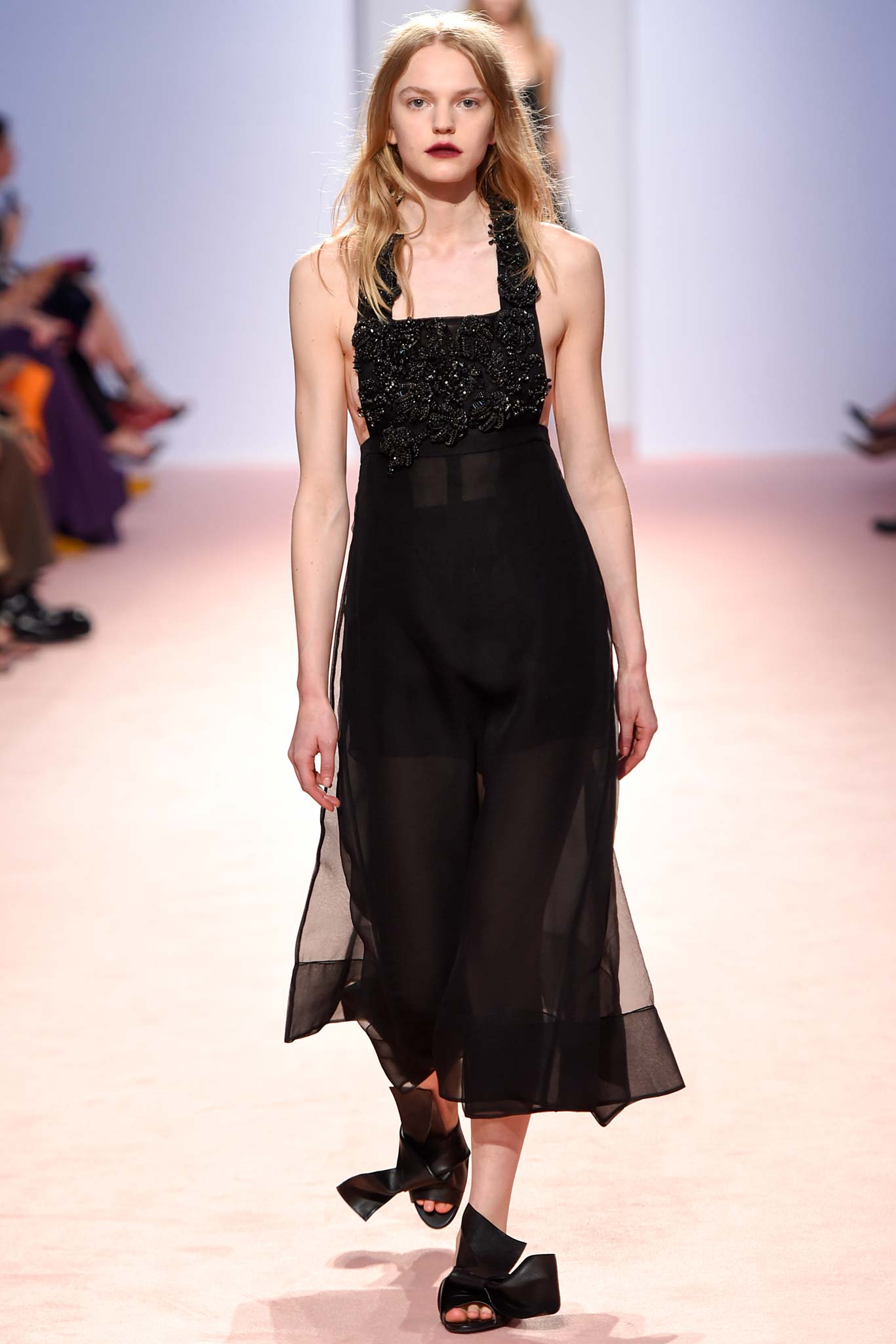 No. 21 S/S 15 Look 17