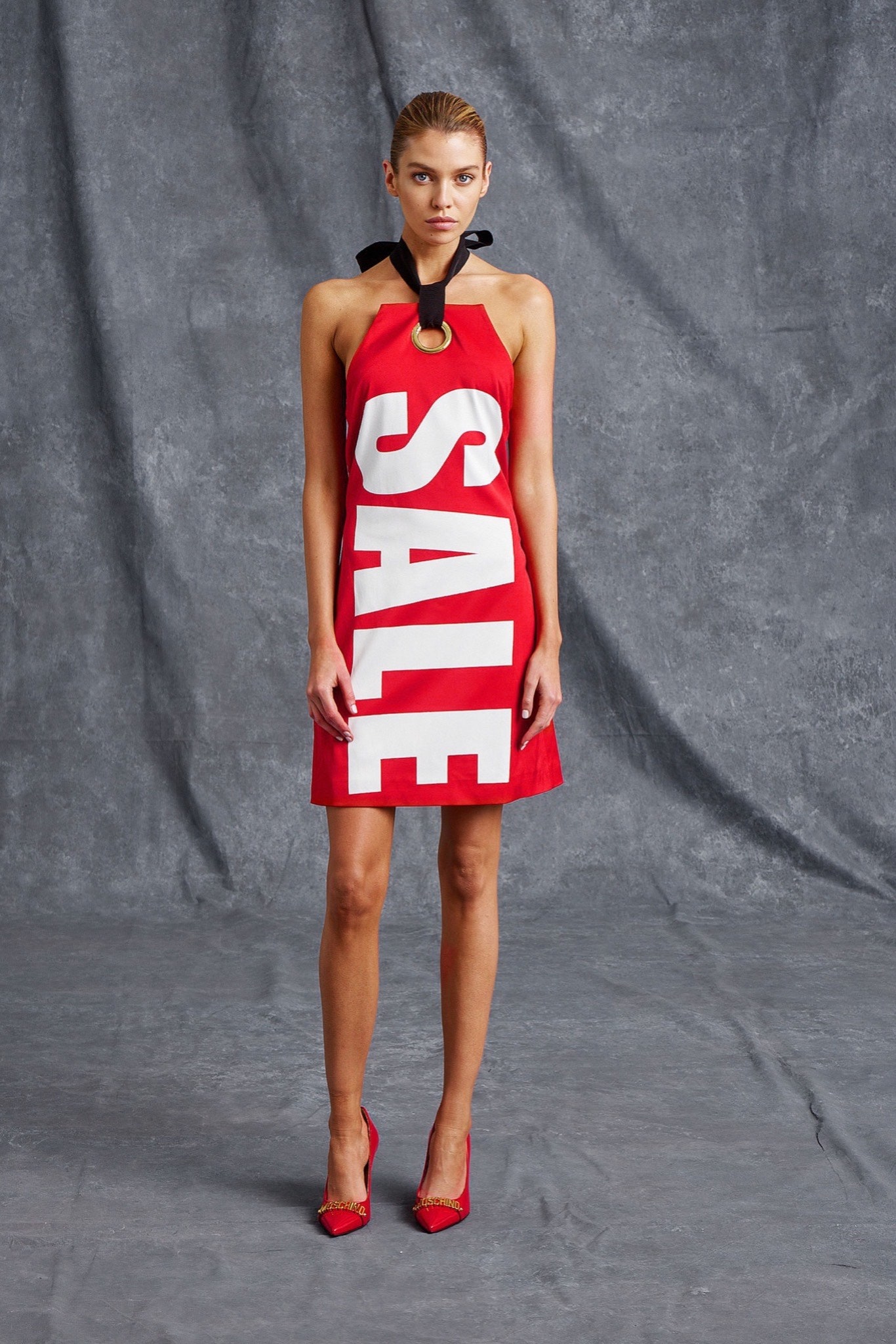 Moschino Resort 16 Look 1