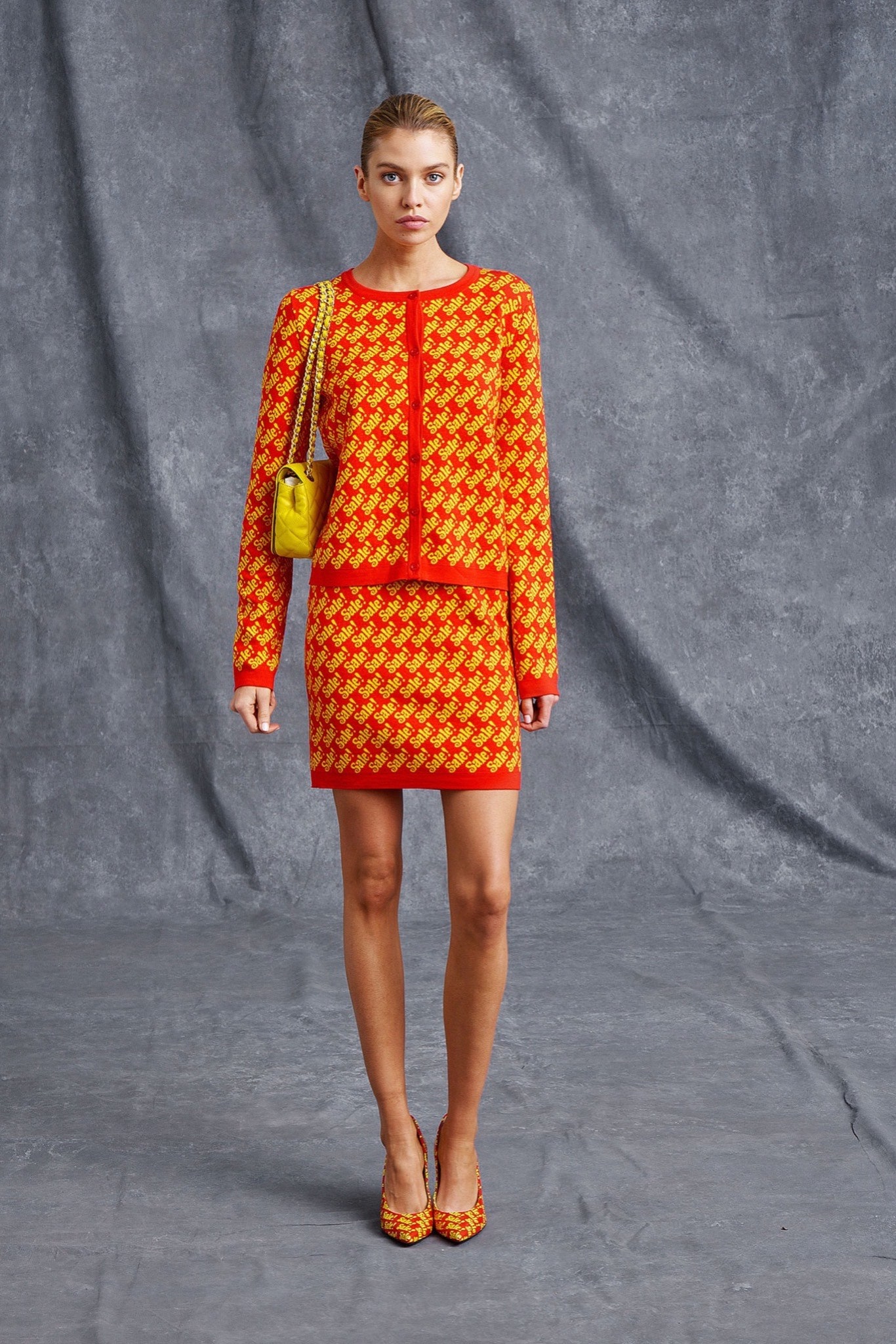 Moschino Resort 16 Look 4
