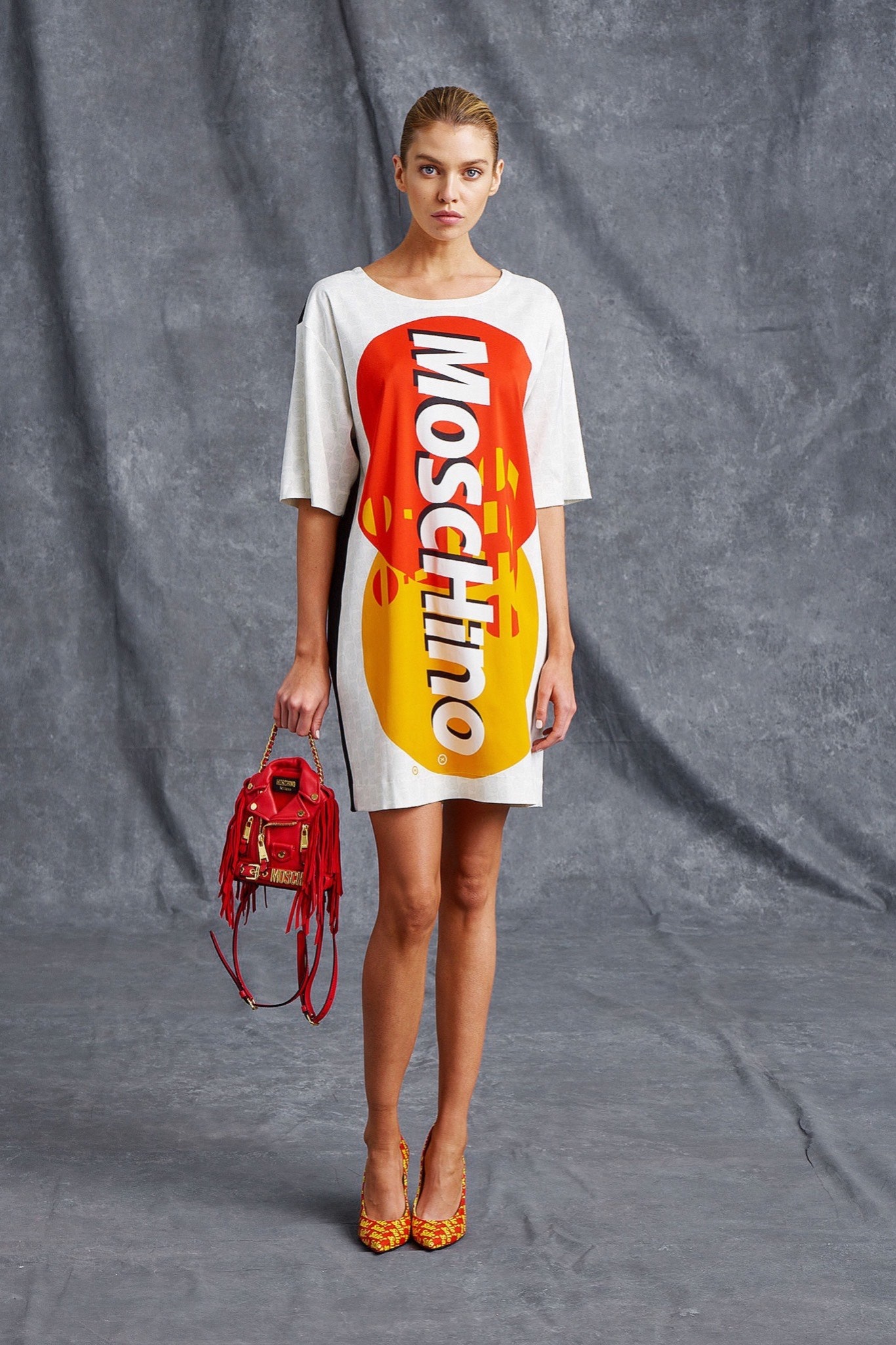 Moschino Resort 16 Look 6