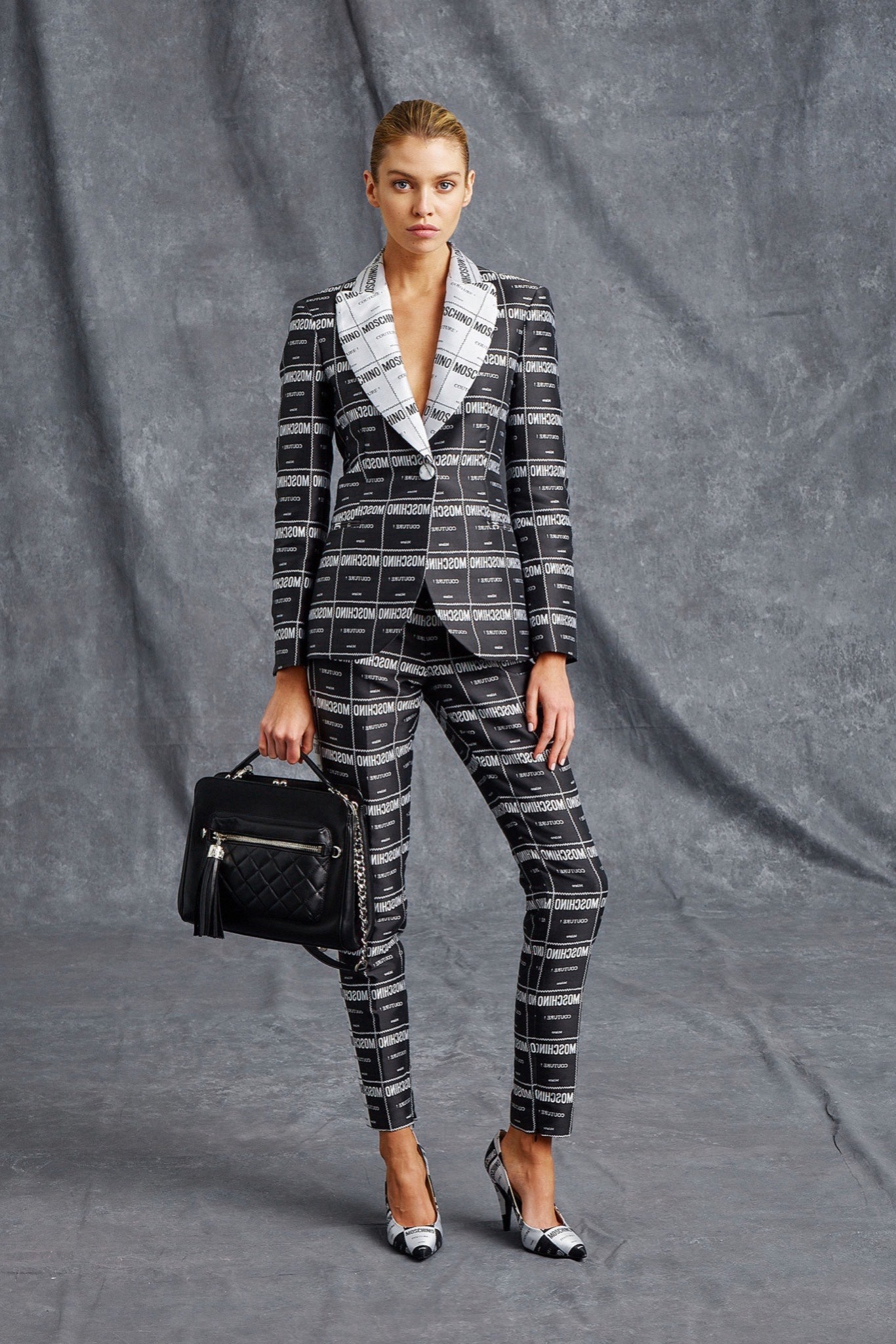 Moschino Resort 16 Look 12