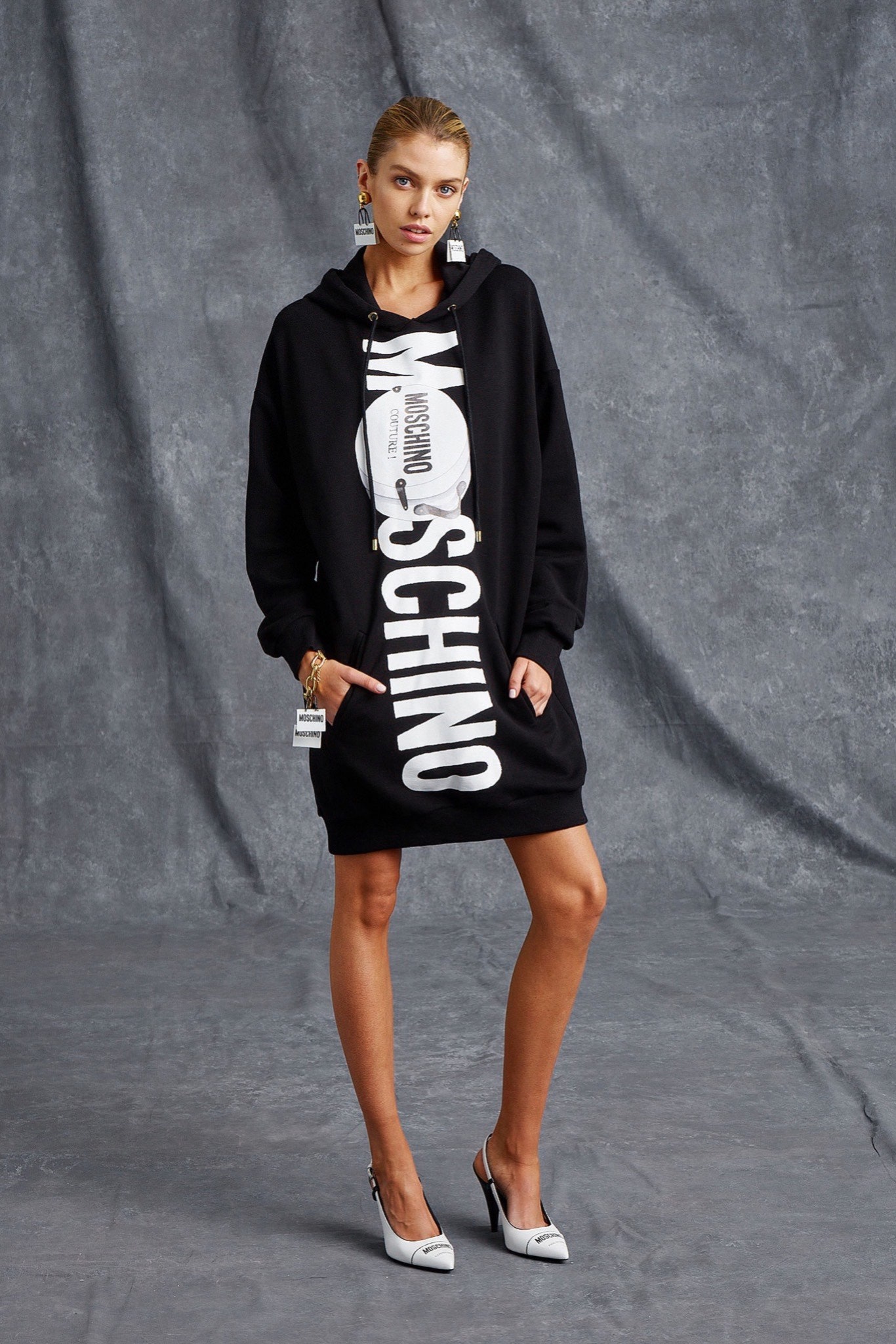 Moschino Resort 16 Look 18