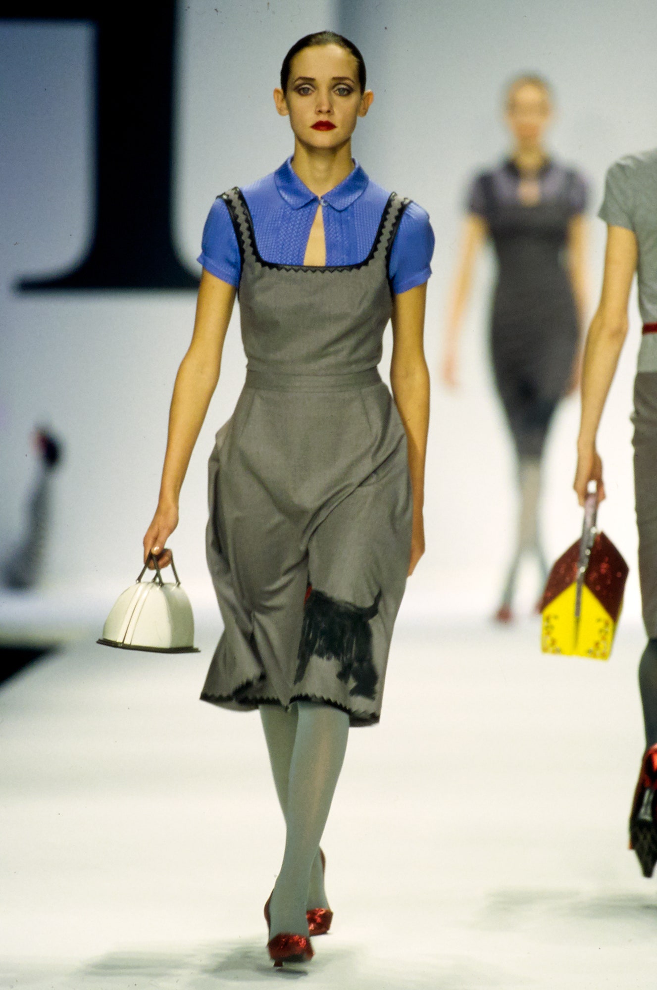 Moschino F/W 00 Look 2