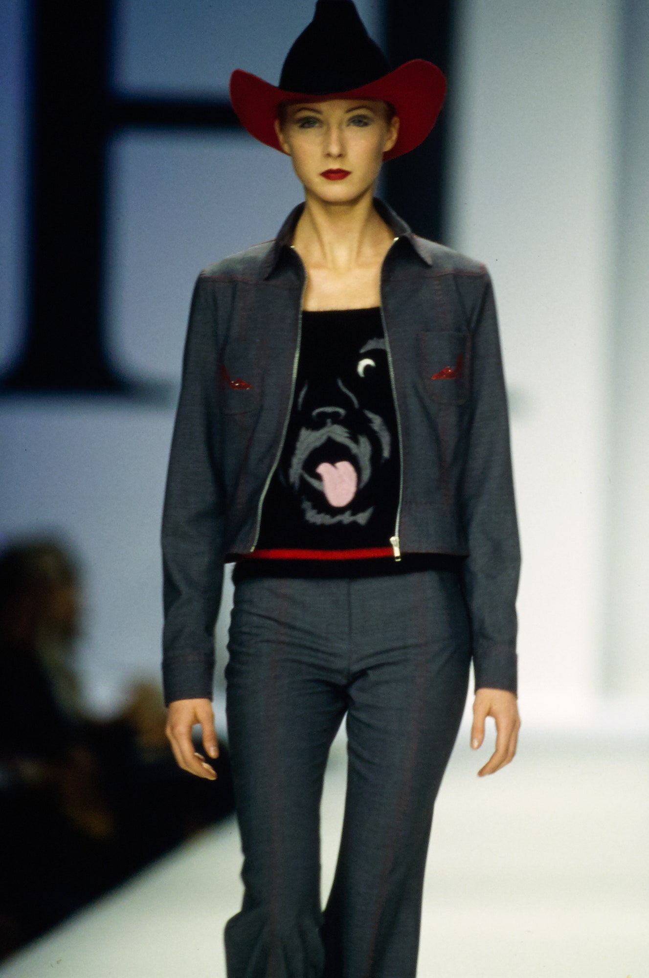Moschino F/W 00 Look 4